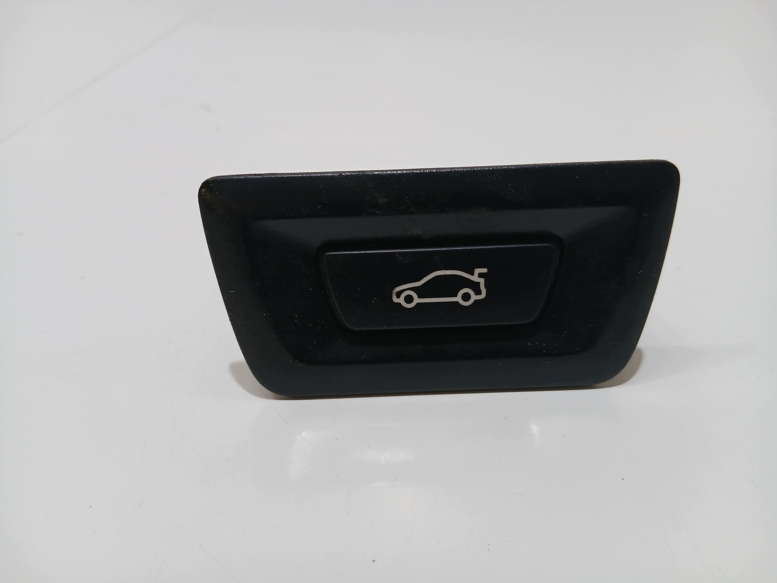 button of the opening bonnet boot BMW F31 OE 7242548