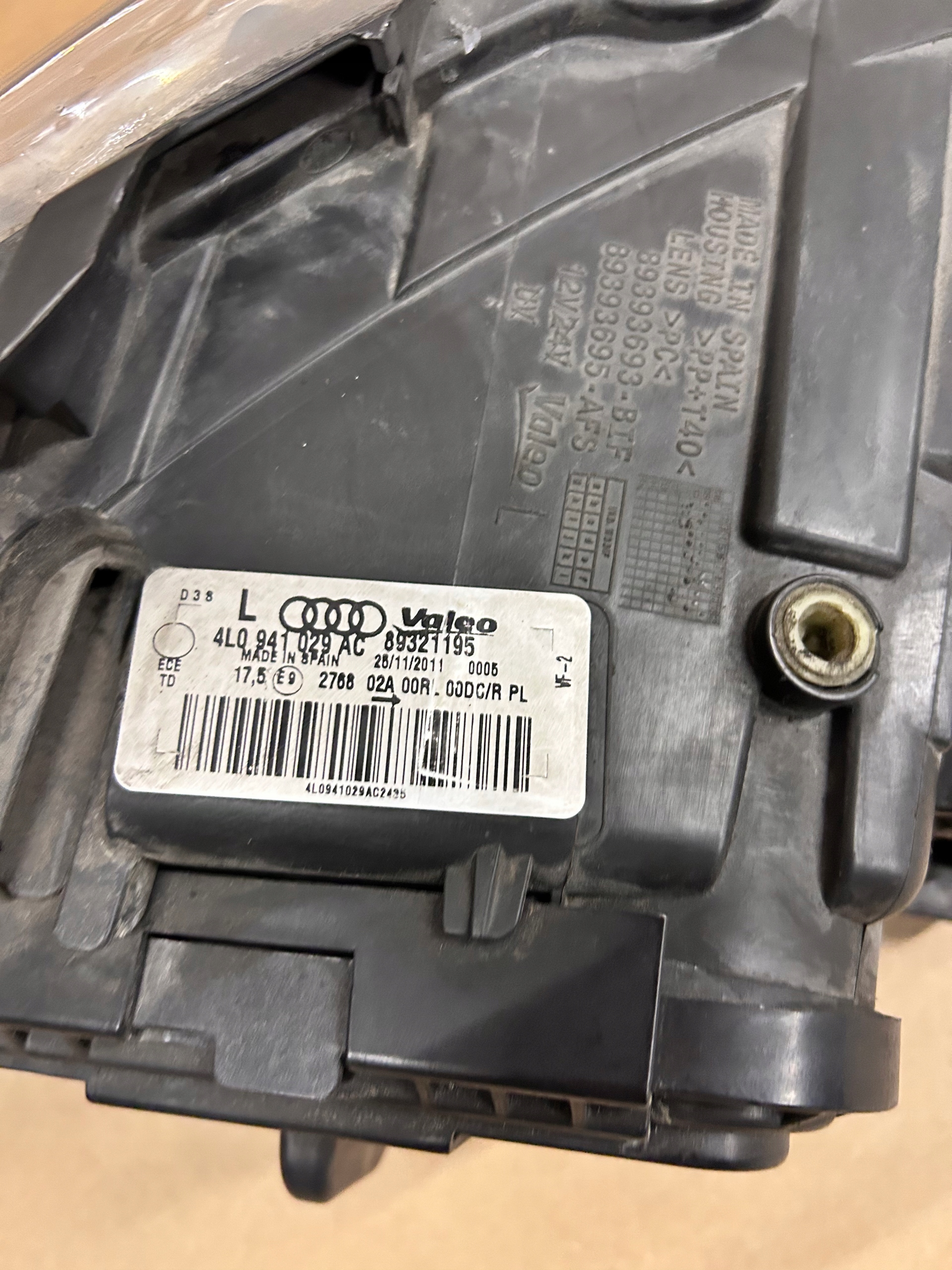 REFLEKTOR links AUDI Q7 LIFT XENON 4L0 nr.0