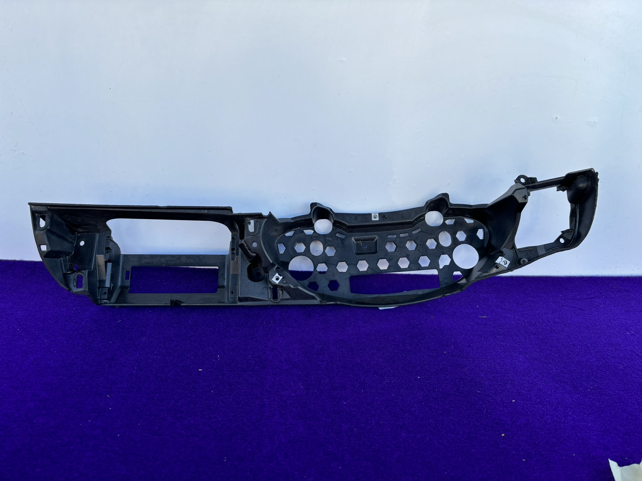 AUDI A4 B8 A5 8T support holder instrument panel frame 8T1857735 K145/264