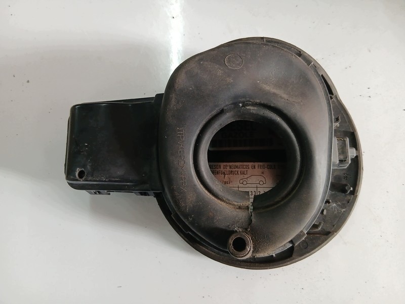 tankklappe des kraftstoffsbehälters SEAT IBIZA IV code LAKIERU L041