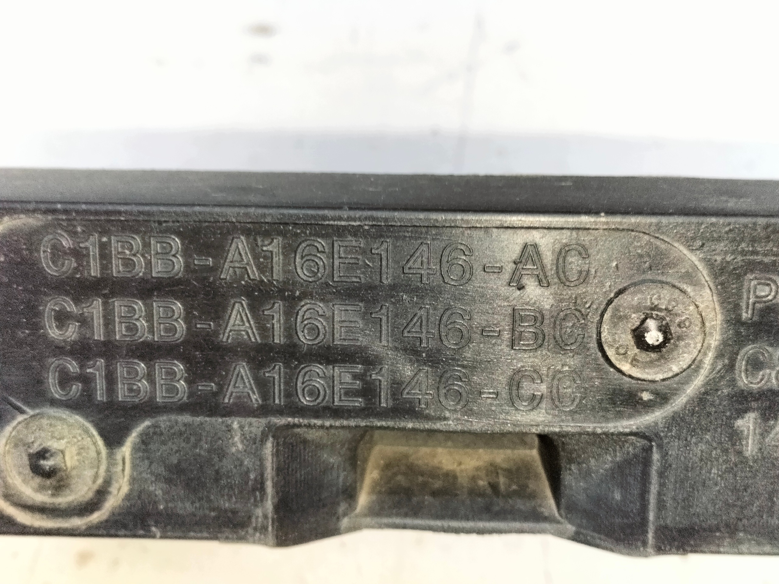 support panel for radiators pillar iron FORD FIESTA MK7 LIFT 13