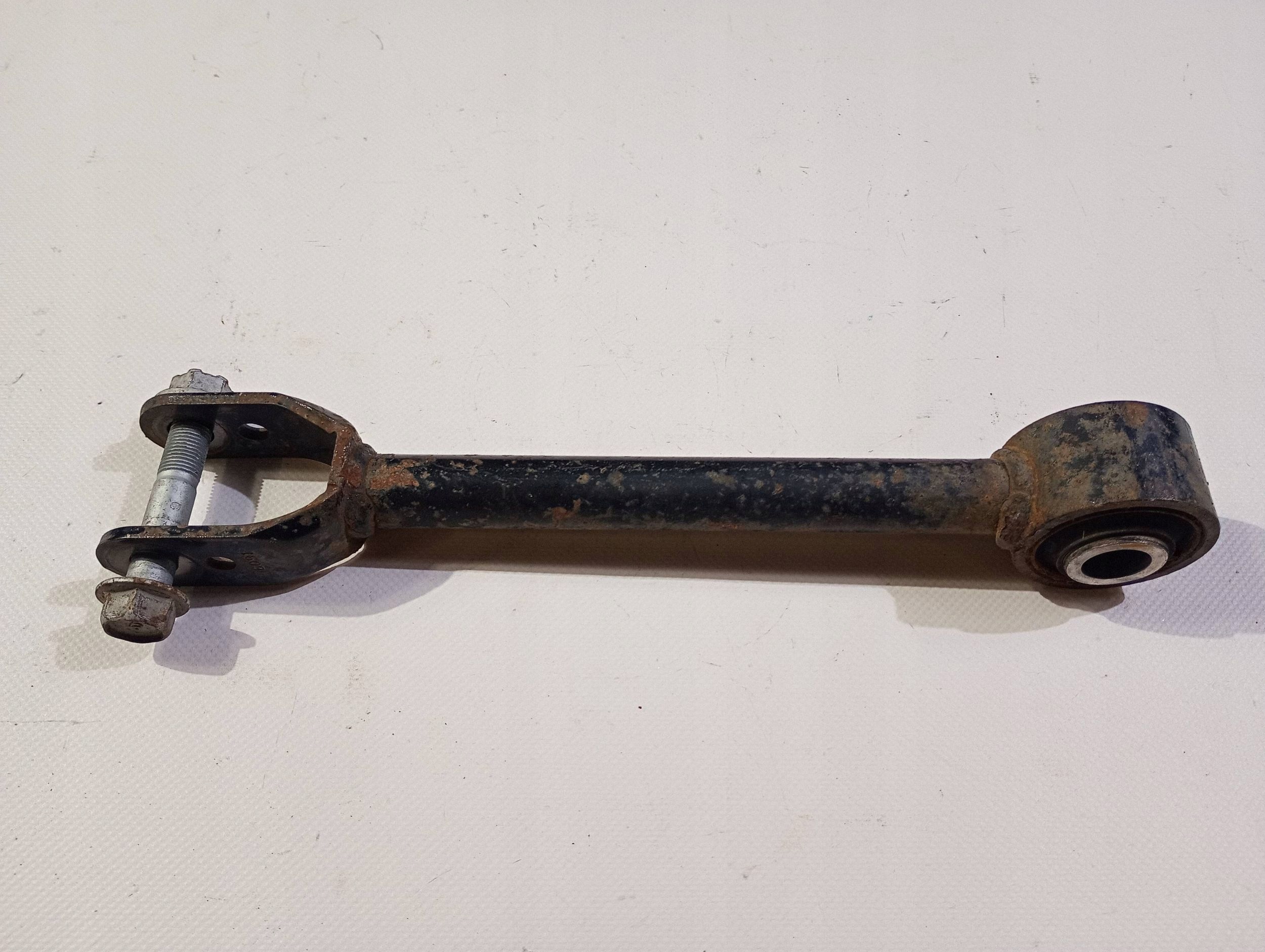 arm rear part rear right left Nissan 370Z 2009