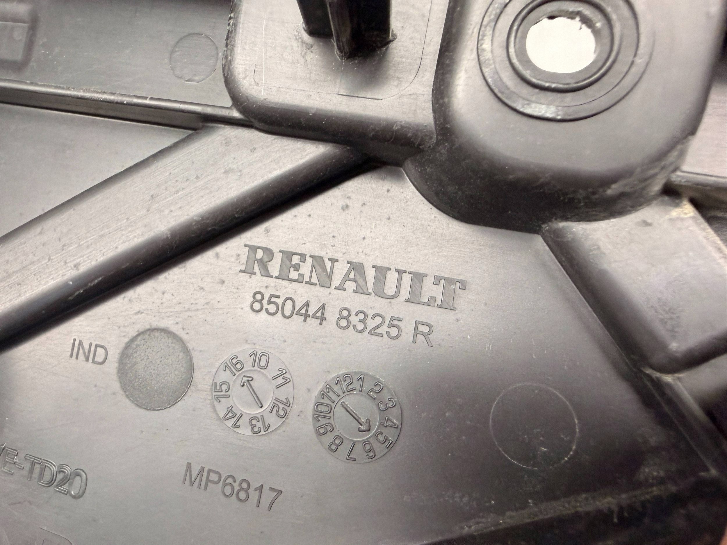Renault Express II bumper bracket right rear part 850448325R