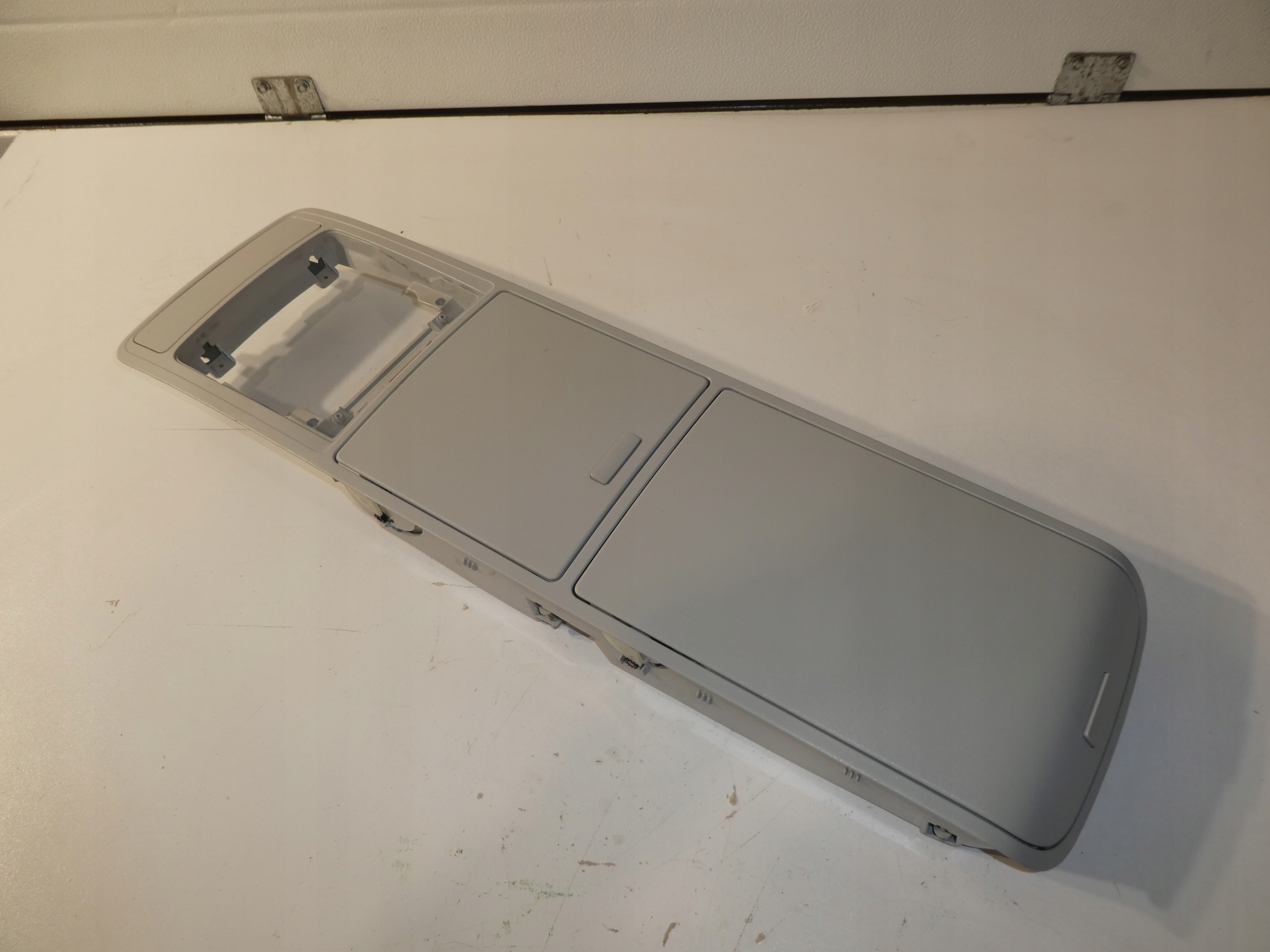 VW HANDSCHUHFACH PANEL PODSUFITOWKI 1T0868403 F/G