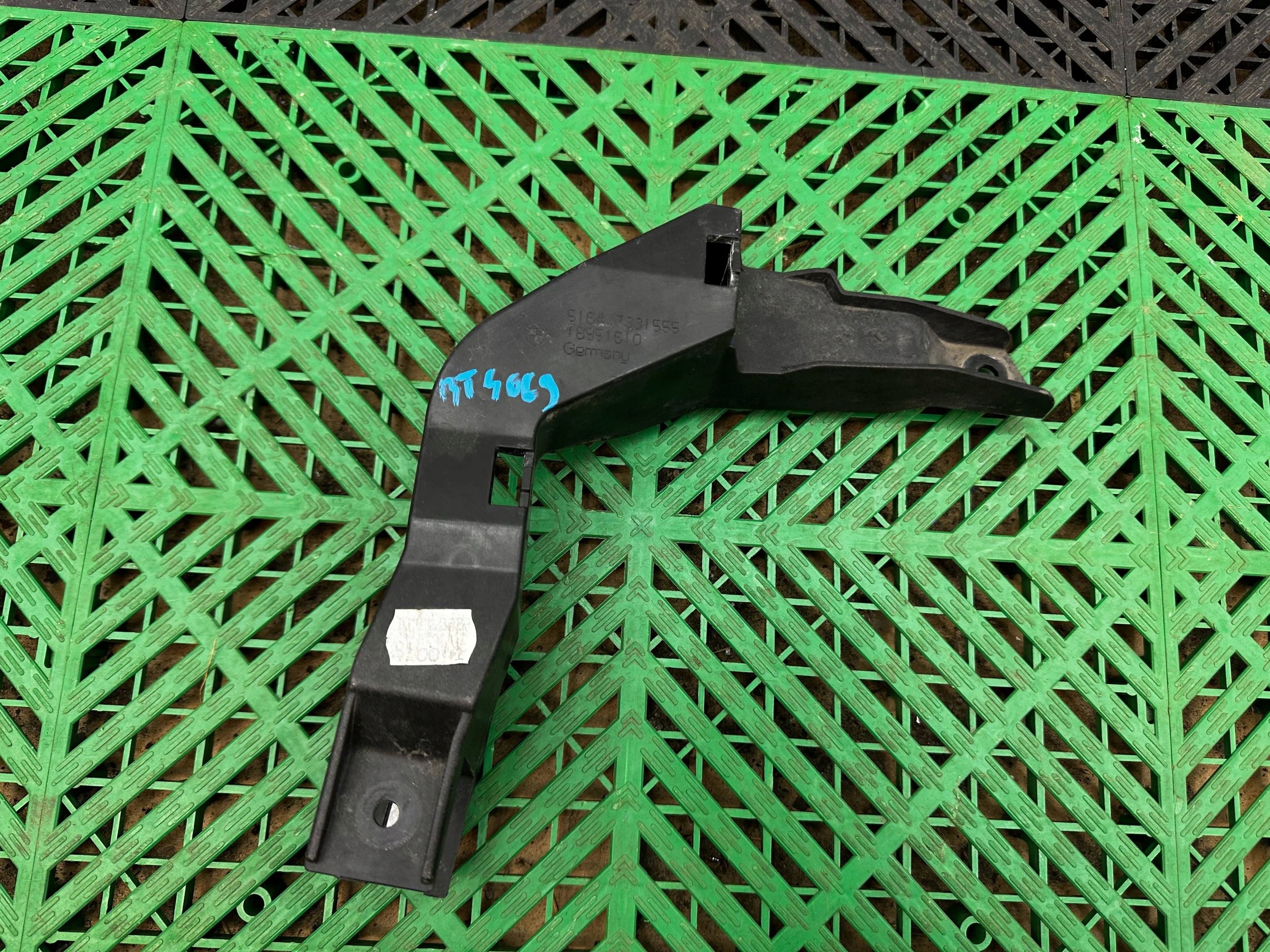 support lights BMW i3 7331555