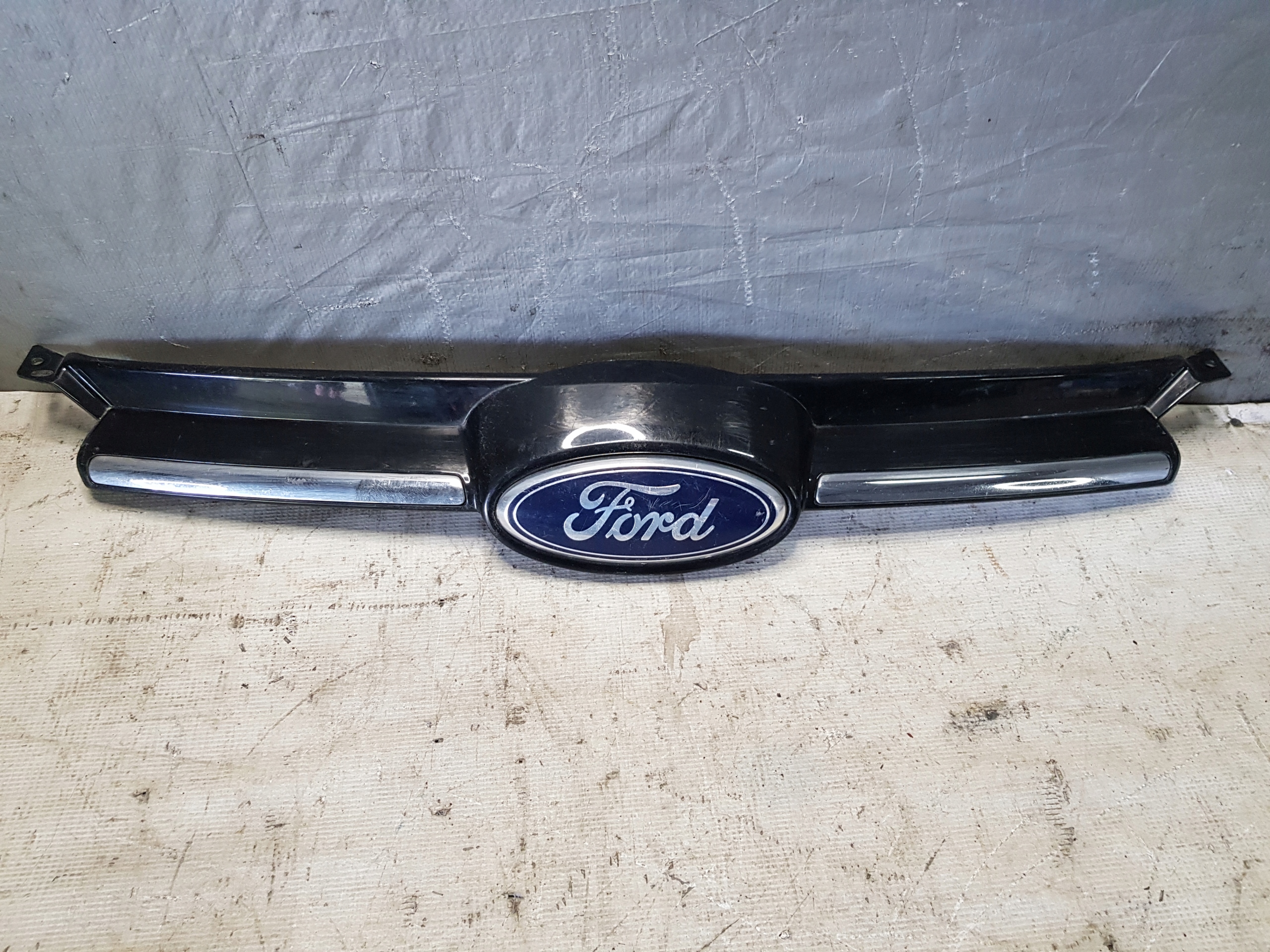Ford FOCUS MK3 OE BM51-8A133-C Grill