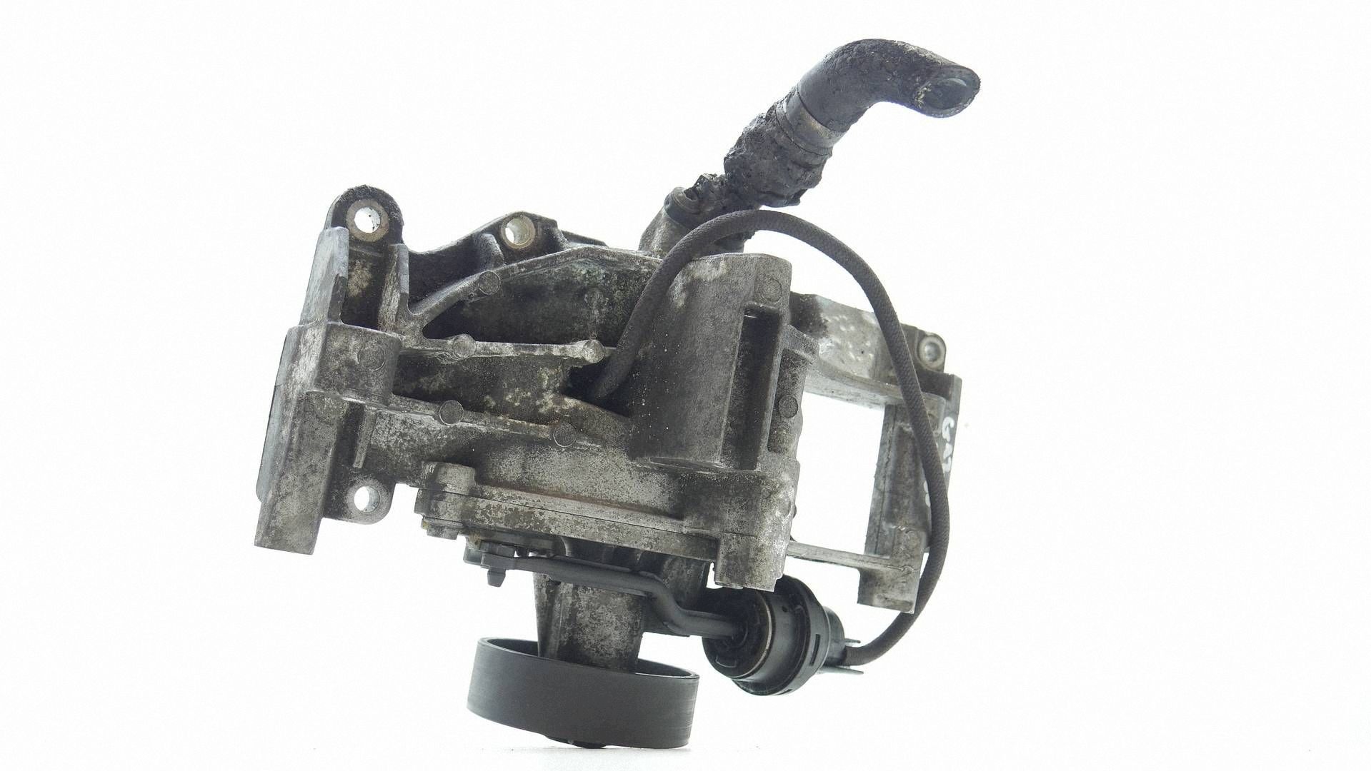 držač POMPY vode BMW G30 G31 8574052