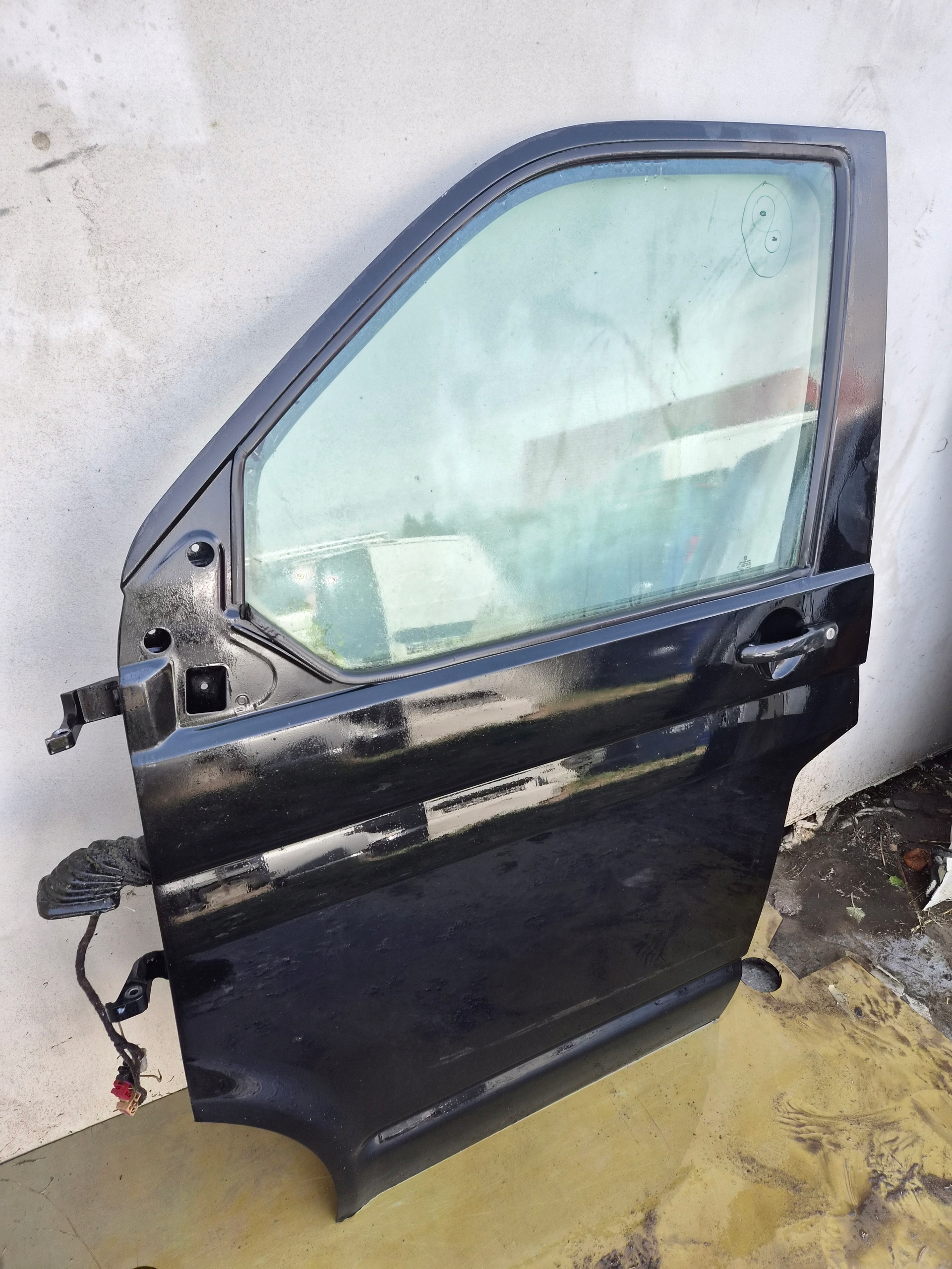 door front left VW T5 T5 LIFT front kierowca/ driver´s black,