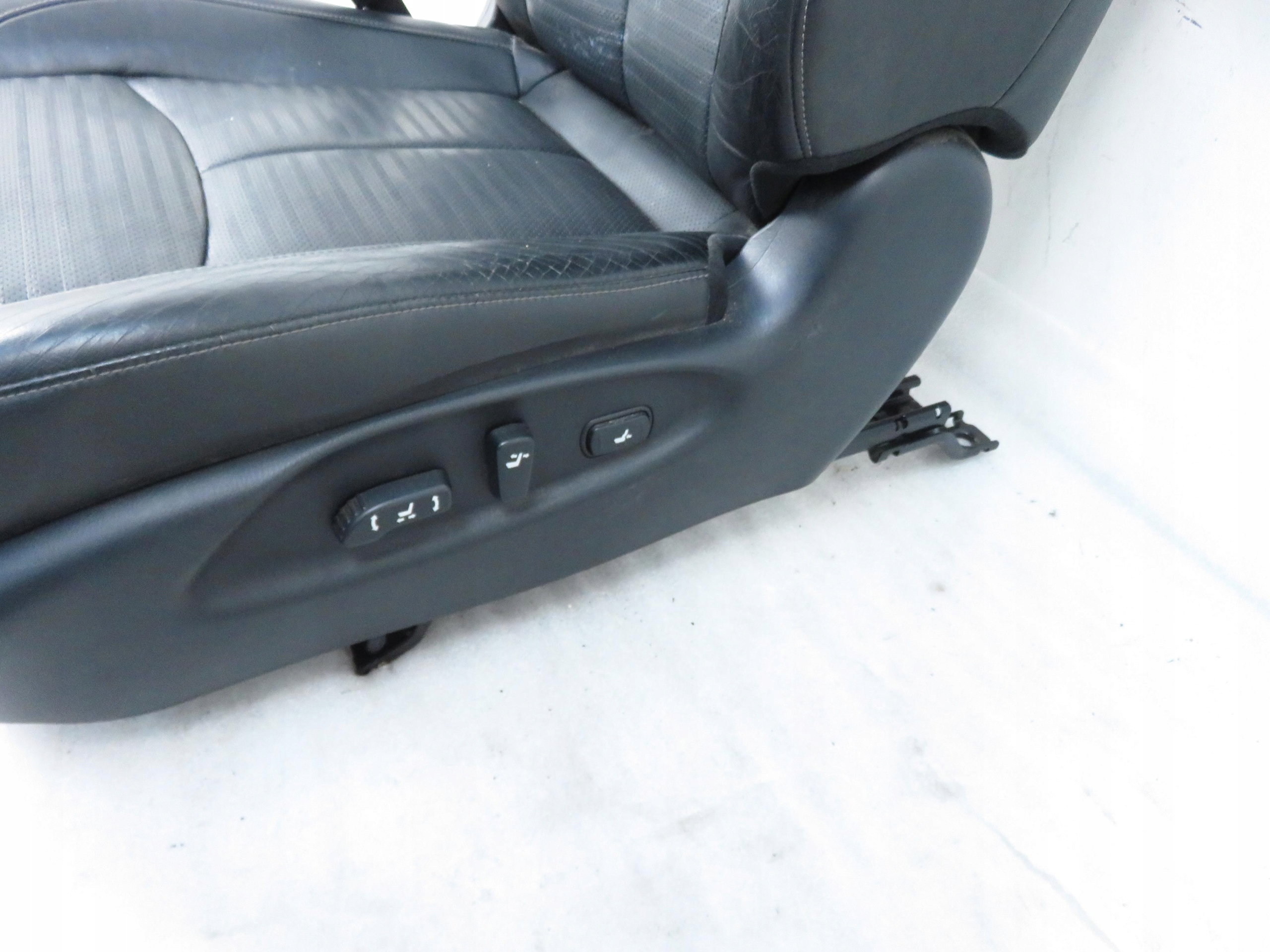 кресла комплект INFINITI m кожа Q50