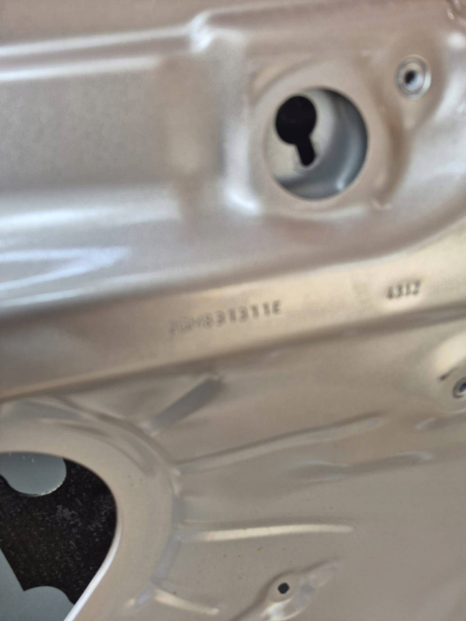 VW T-CROSS 2GM 16- door left front front 2GM831311