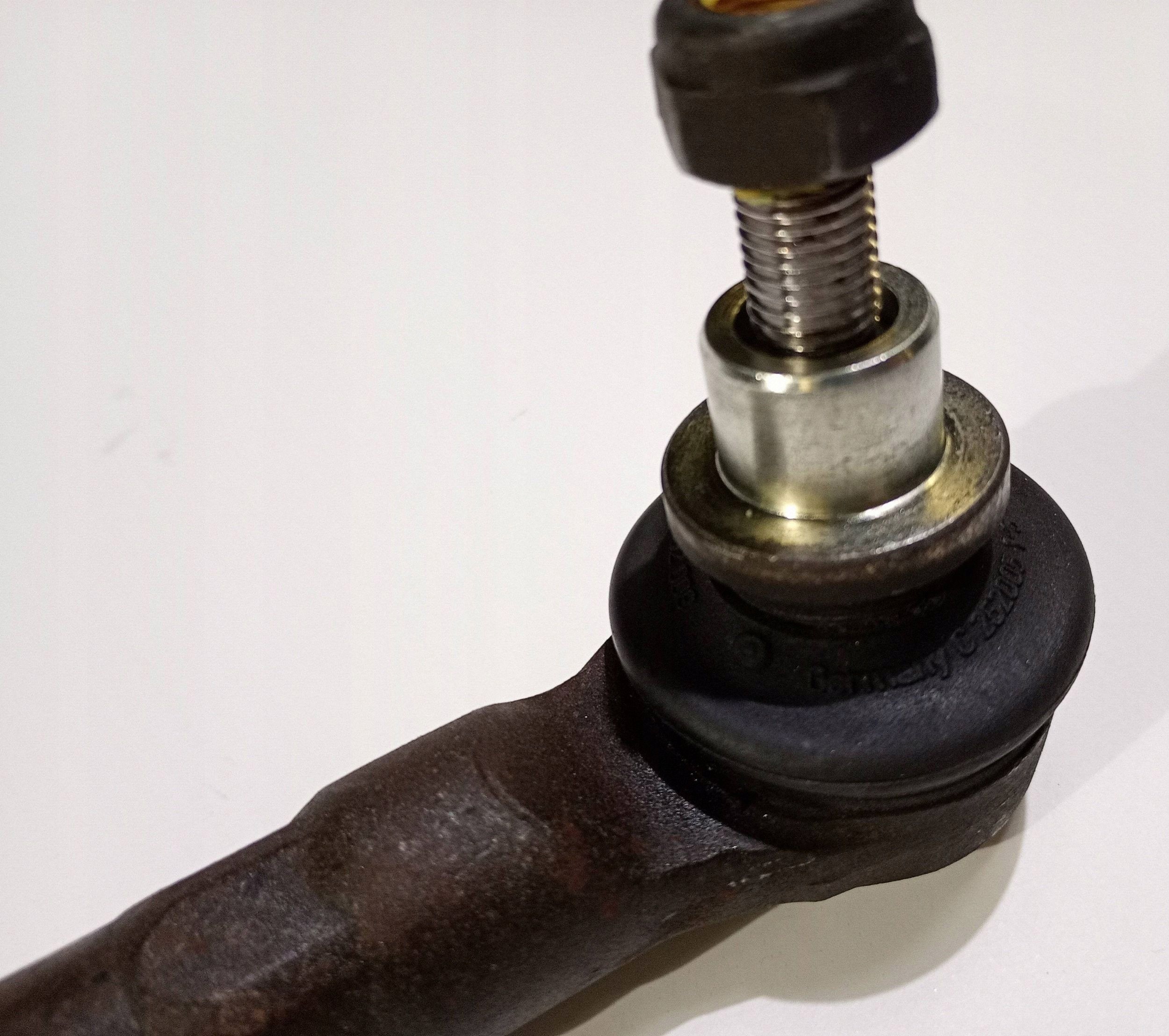 drag rod servo steering control Maserati GranTurismo 2008