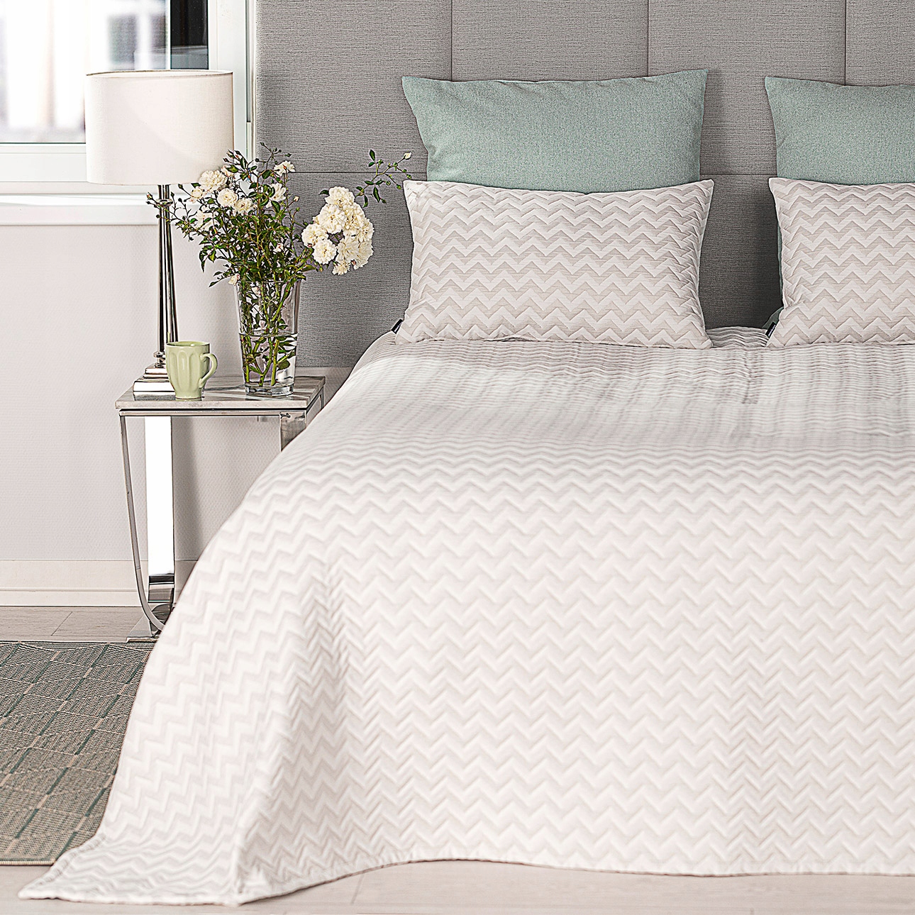 Dekoria Pléd Chevron prošívaný 150 x 240 cm bílý