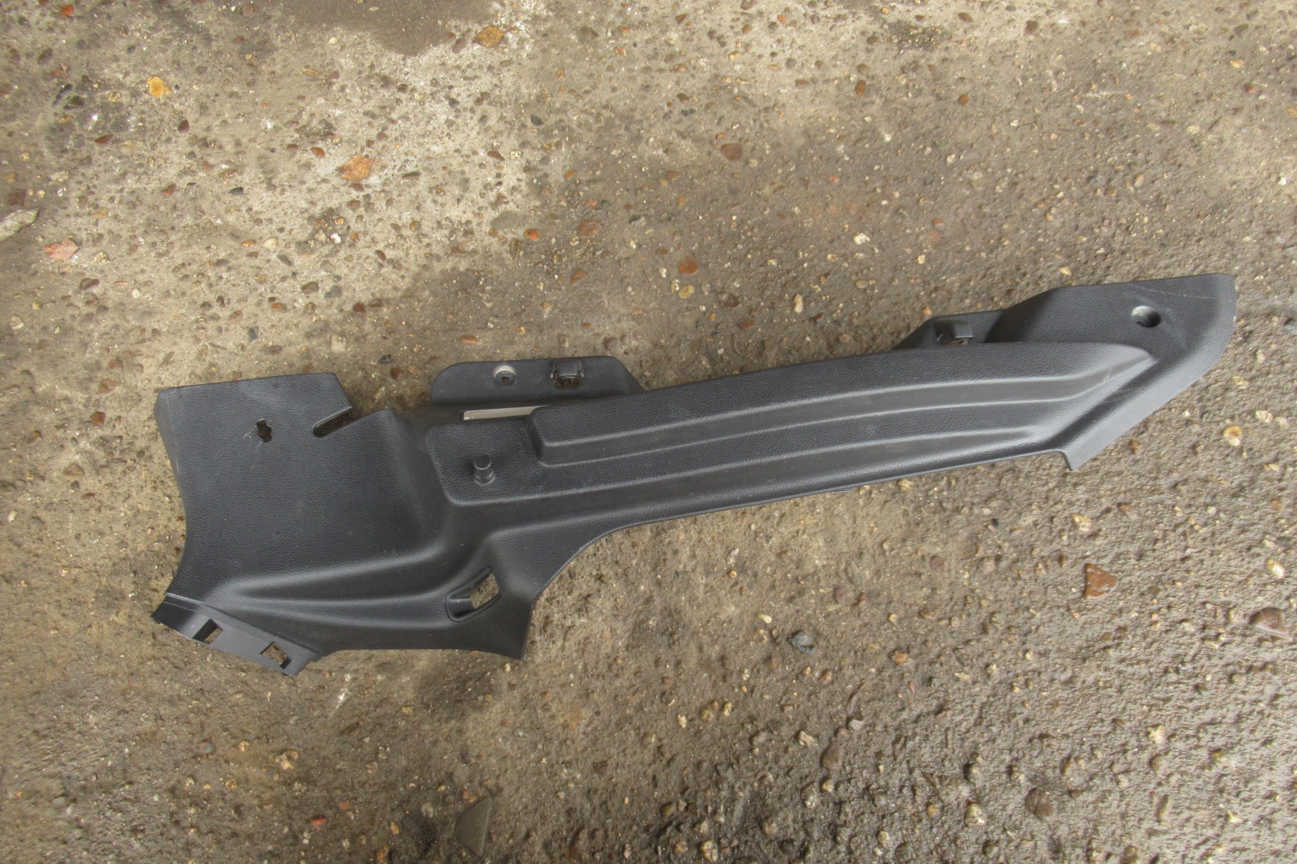FORD FOCUS MK3 boot upholstery cover left
