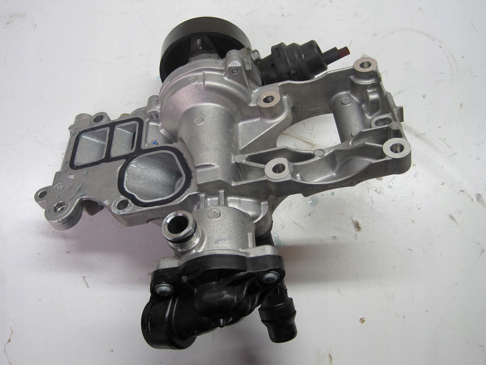 water pump BMW X3 G01 2,0D 8591718