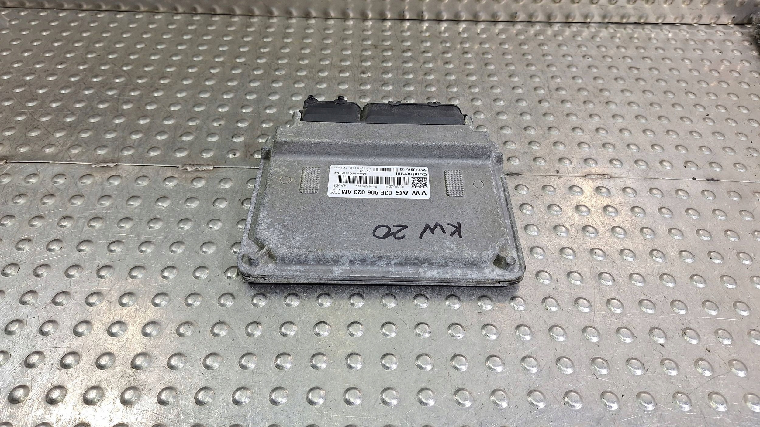 computer control unit of the engine 03E906023AM 5WP4087605 SEAT IBIZA IV 1,2 12V