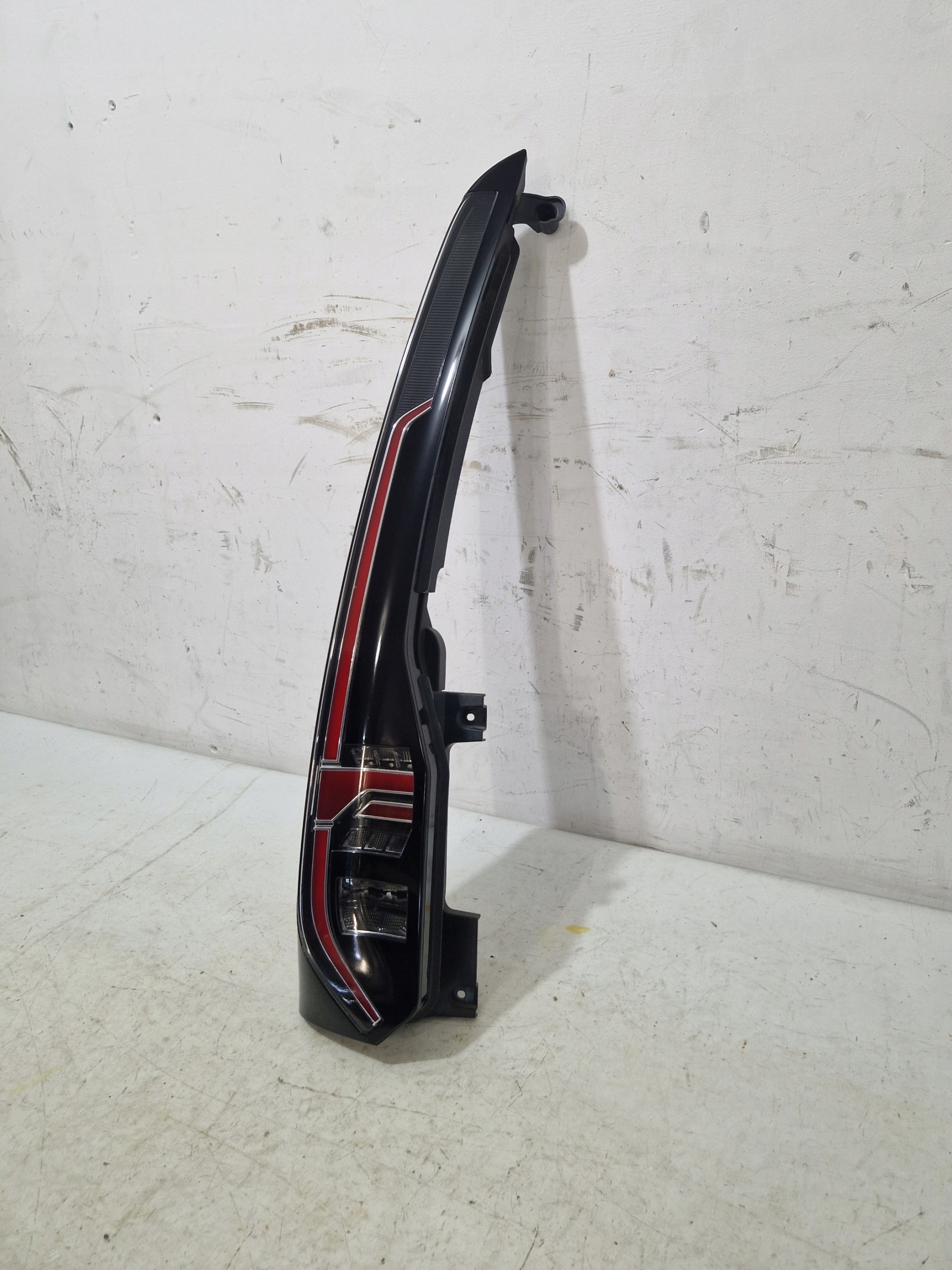* VW CADDY 2K7 V light rear part rear left 2K7945207E