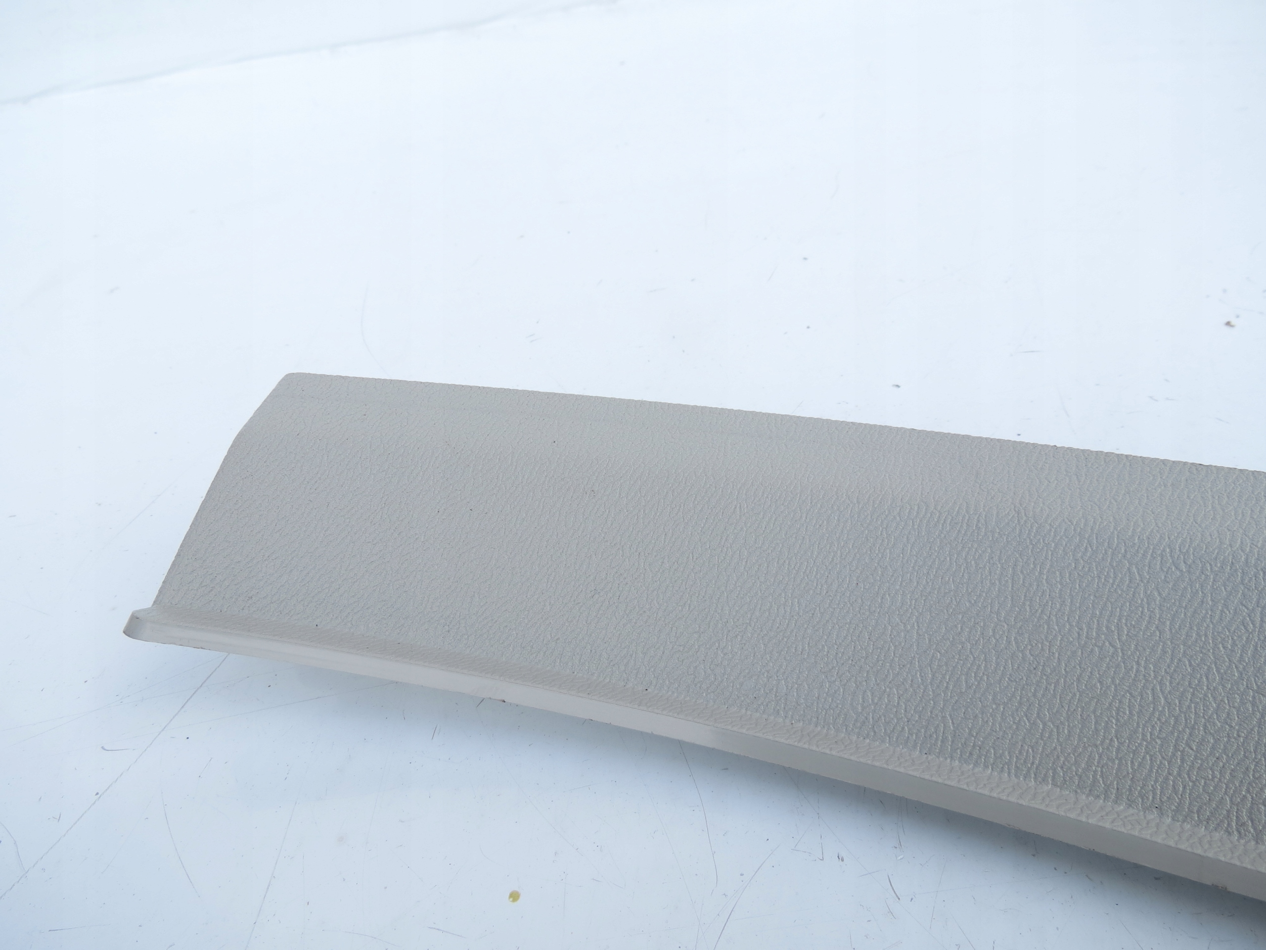 cover moulding SLUPKA A right front VOLVO XC60 II