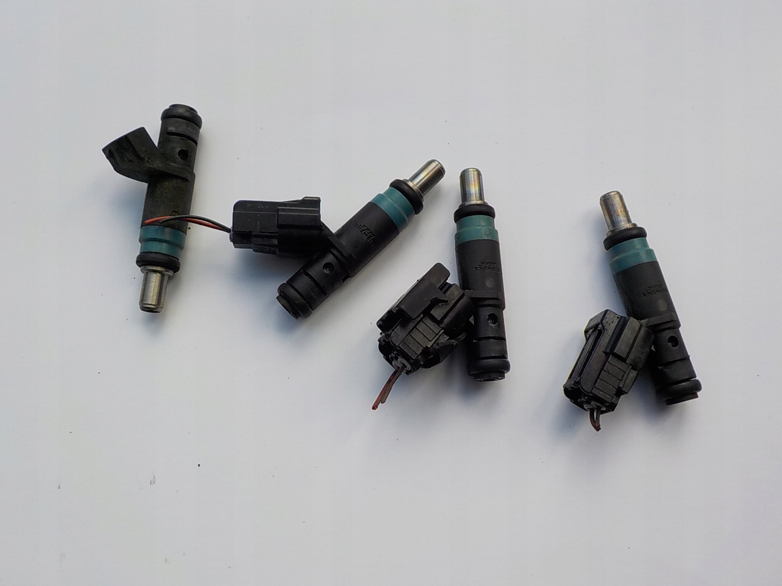 AUDI A4 B6 2.0 16V B ORG injector 06B133551K