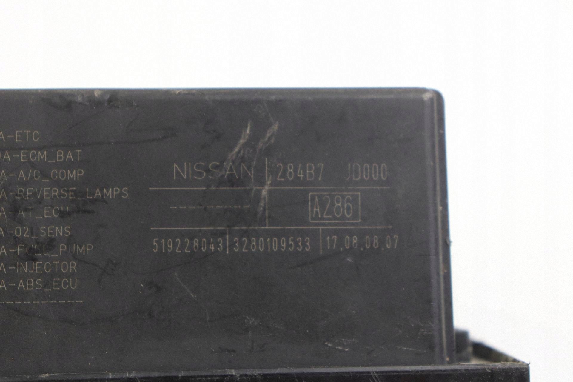 NISSAN QASHQAI and module control unit fuse box 284B7-JD000