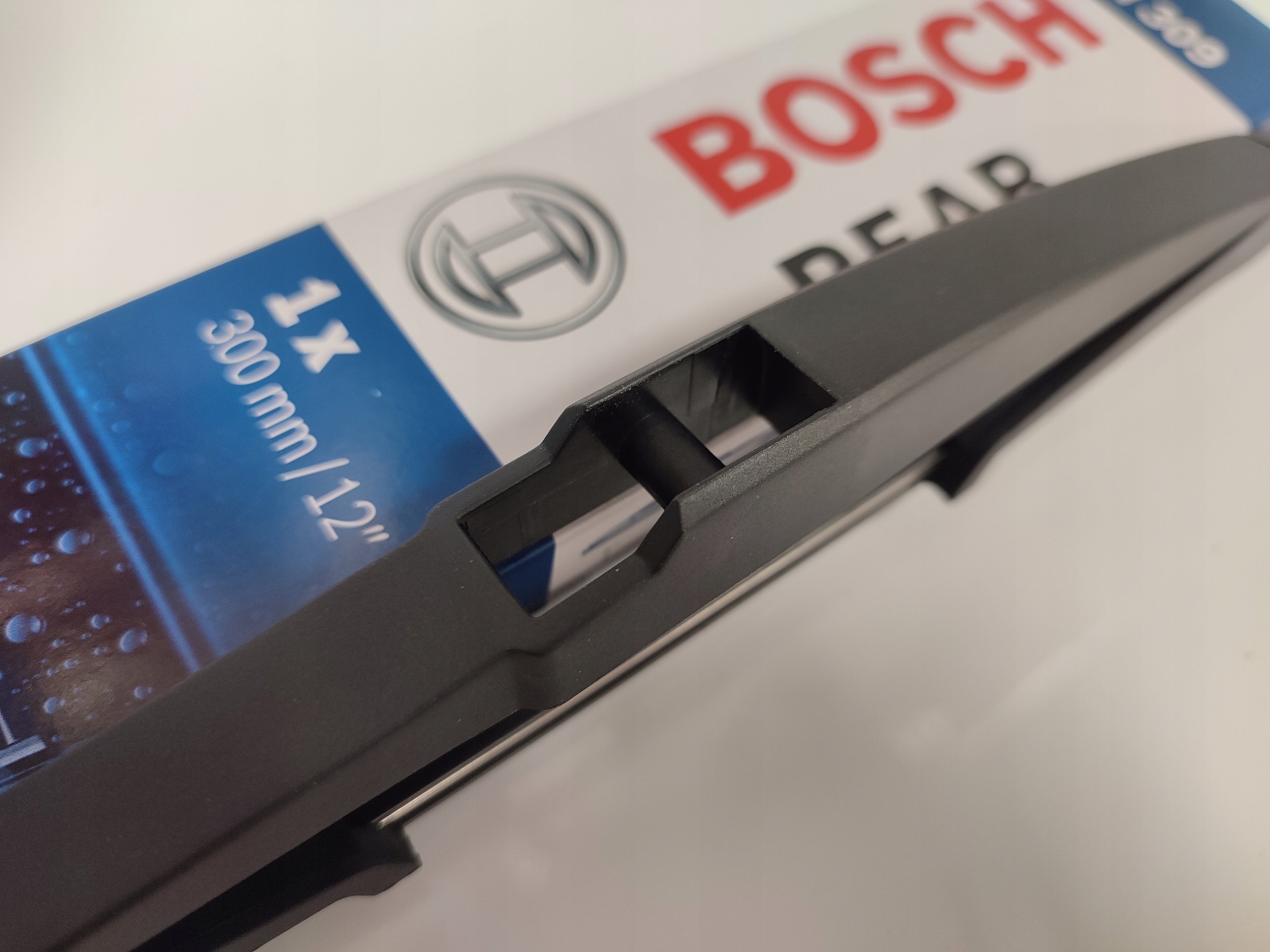 BOSCH WYCIERACZKA TYŁ TYLNA H309 300MM Producent Bosch