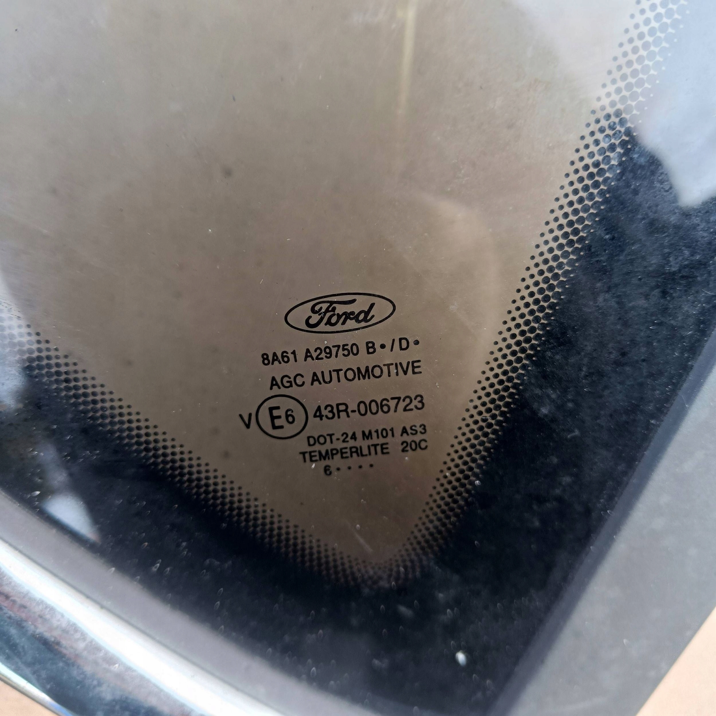 Ford Fiesta MK7 LIFT 2016 window side rear bodywork right