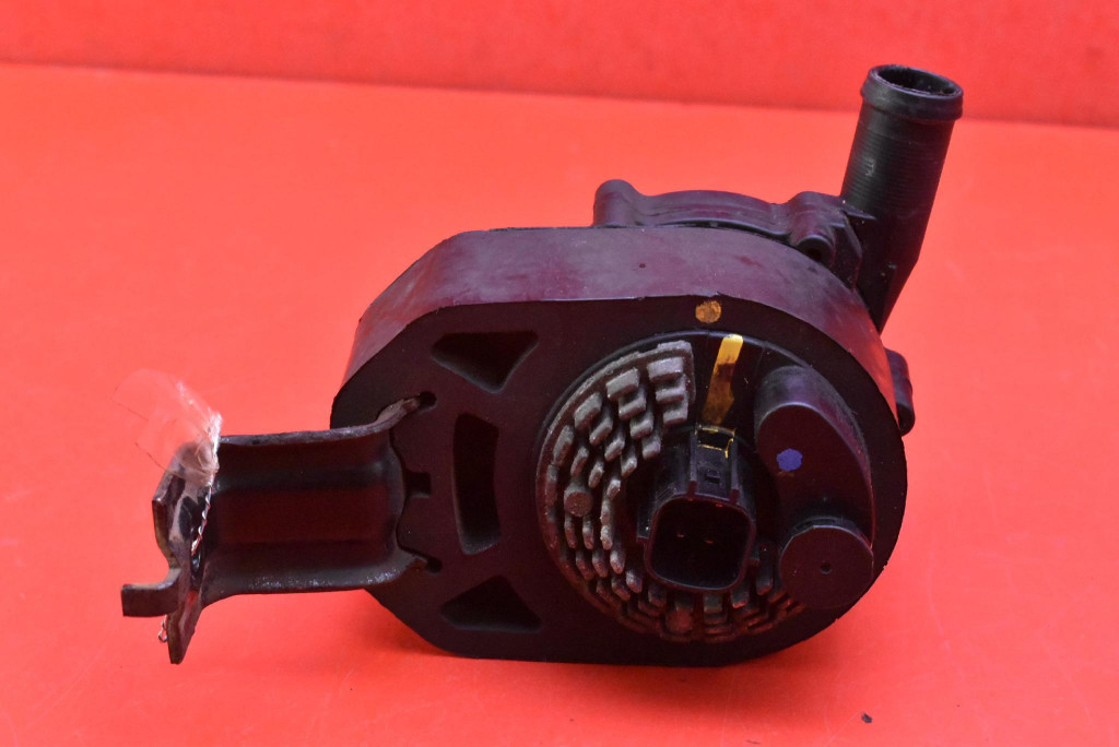 pump water pump 6008047-00-E TESLA MODEL S P85D AWD 12-20