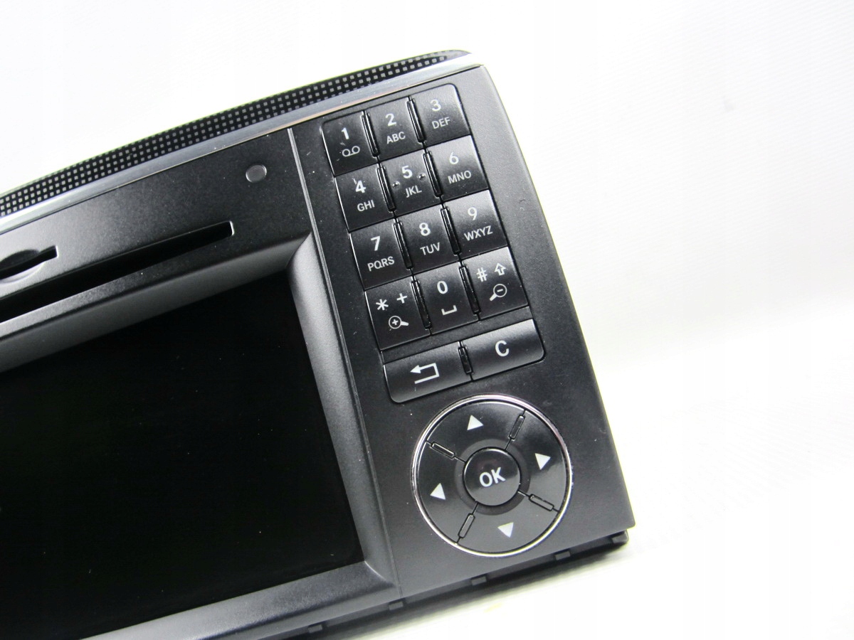 RADIO NAVIGATION COMAND MERCEDES W251 R-KLASA