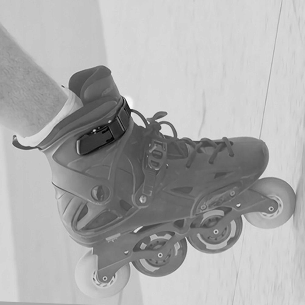 2 ZESTAWY WYMIENNYCH PASKÓW DO BUTÓW ROLKOWYCH Kod producenta 18005493