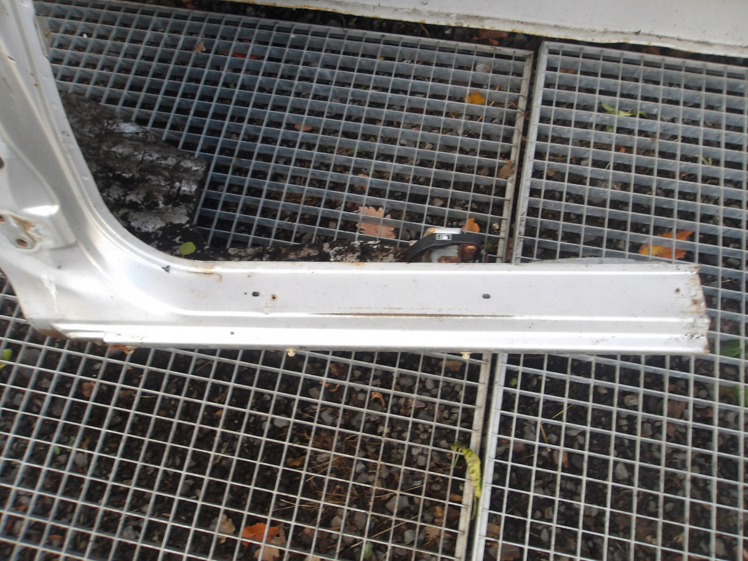 SUZUKI JIMNY III 98- pillar A threshold ZE SLUPKIEM left BOK corner OE