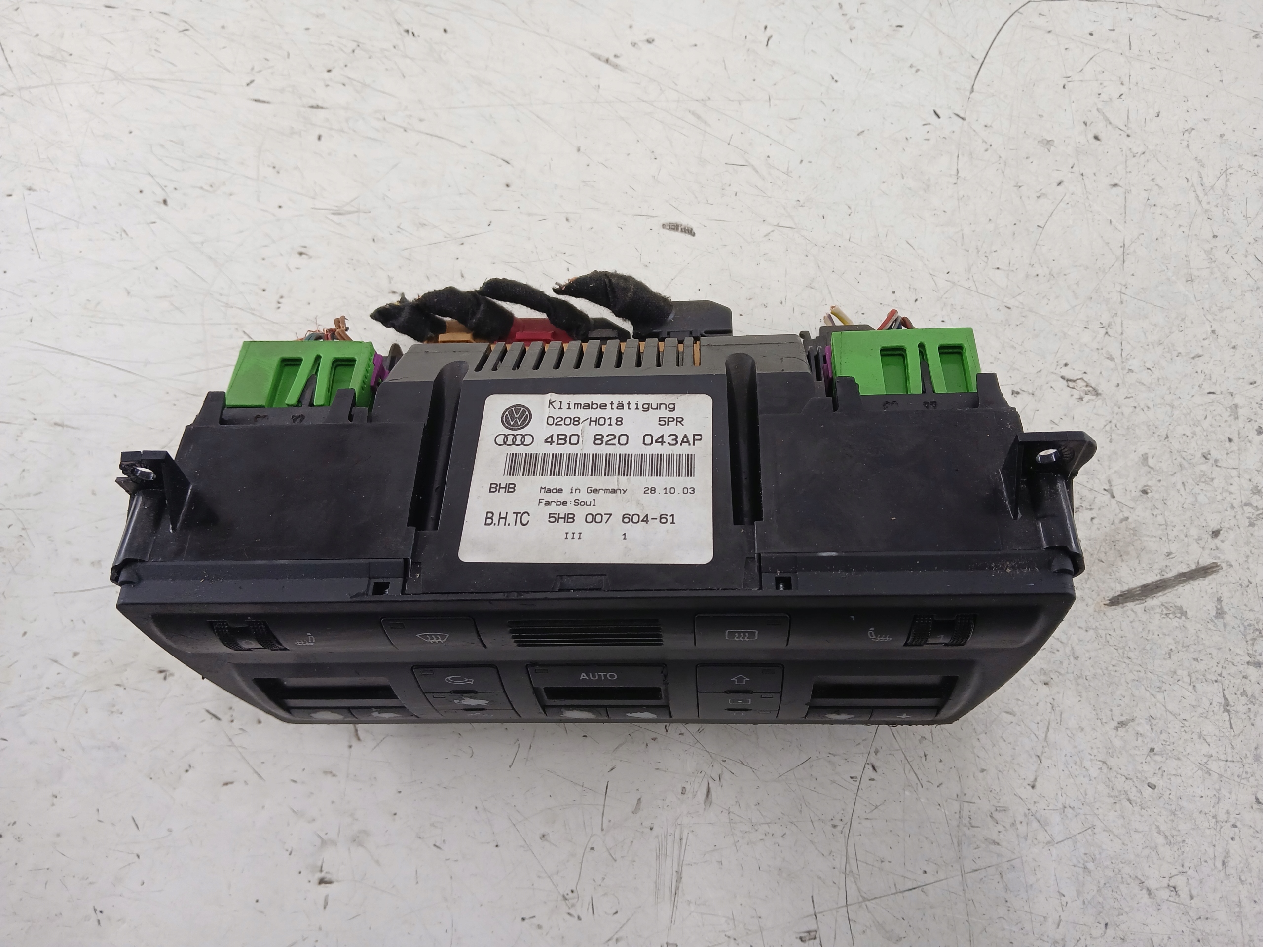 AUDI A6 C5 PANEL klimatizaci 4B0820043AP