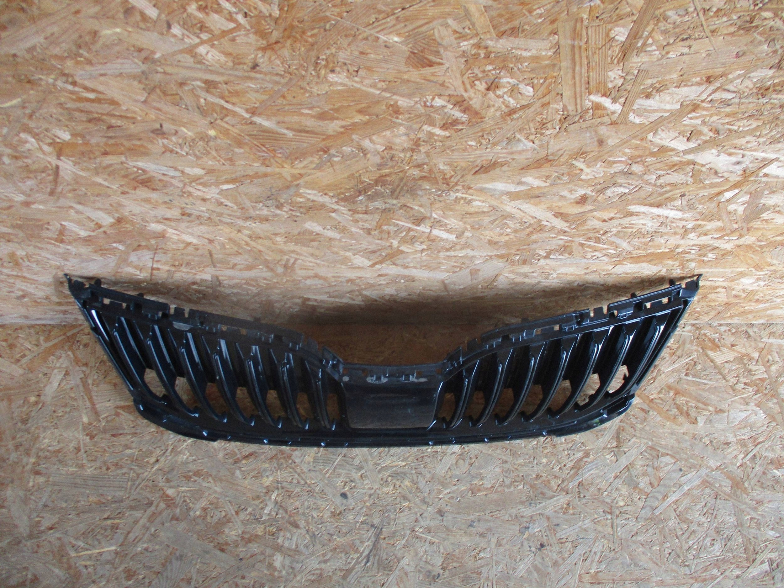 Grille SKODA OCTAVIA III LIFT