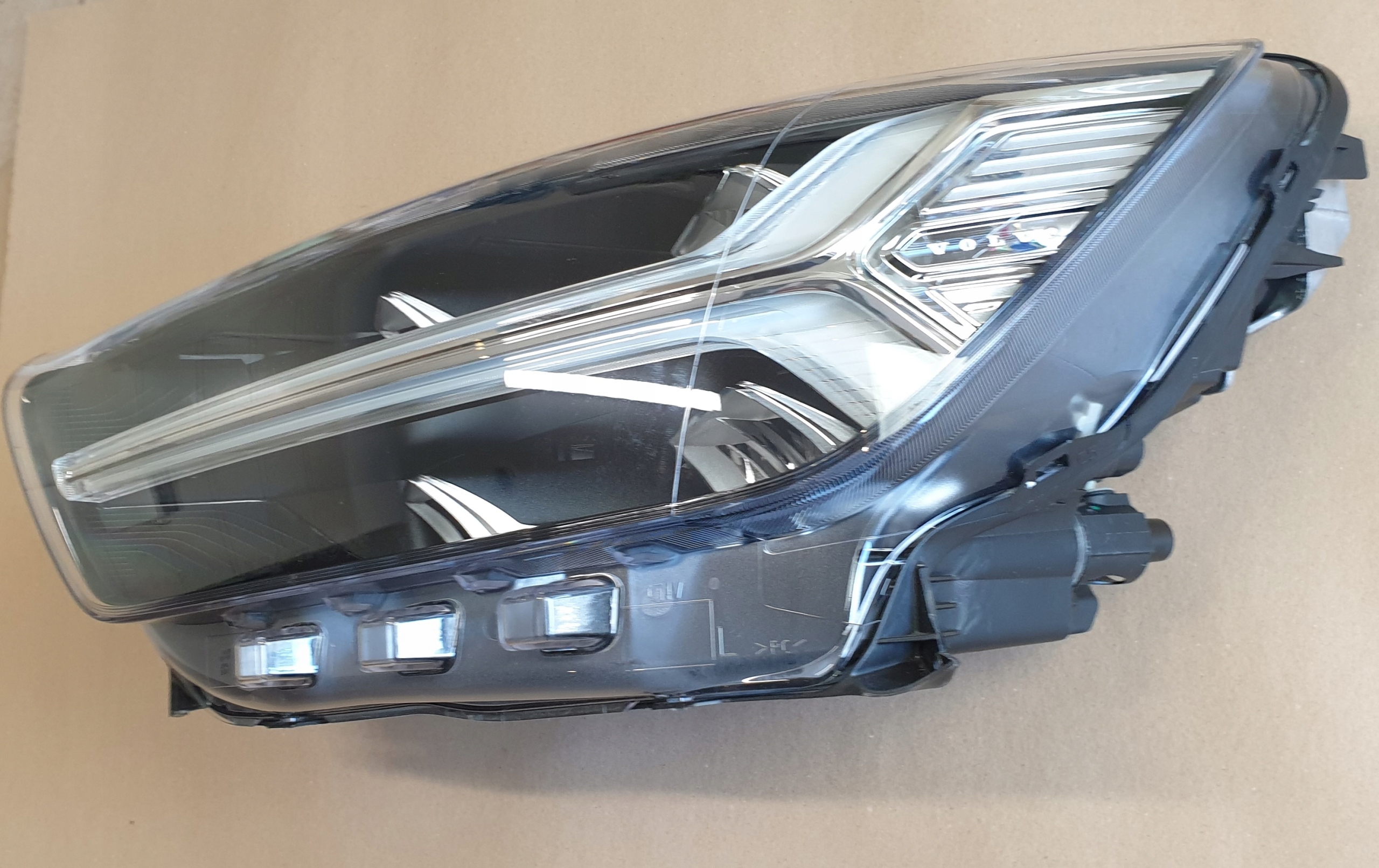 light left front FULL LED VOLVO XC40 OE UK