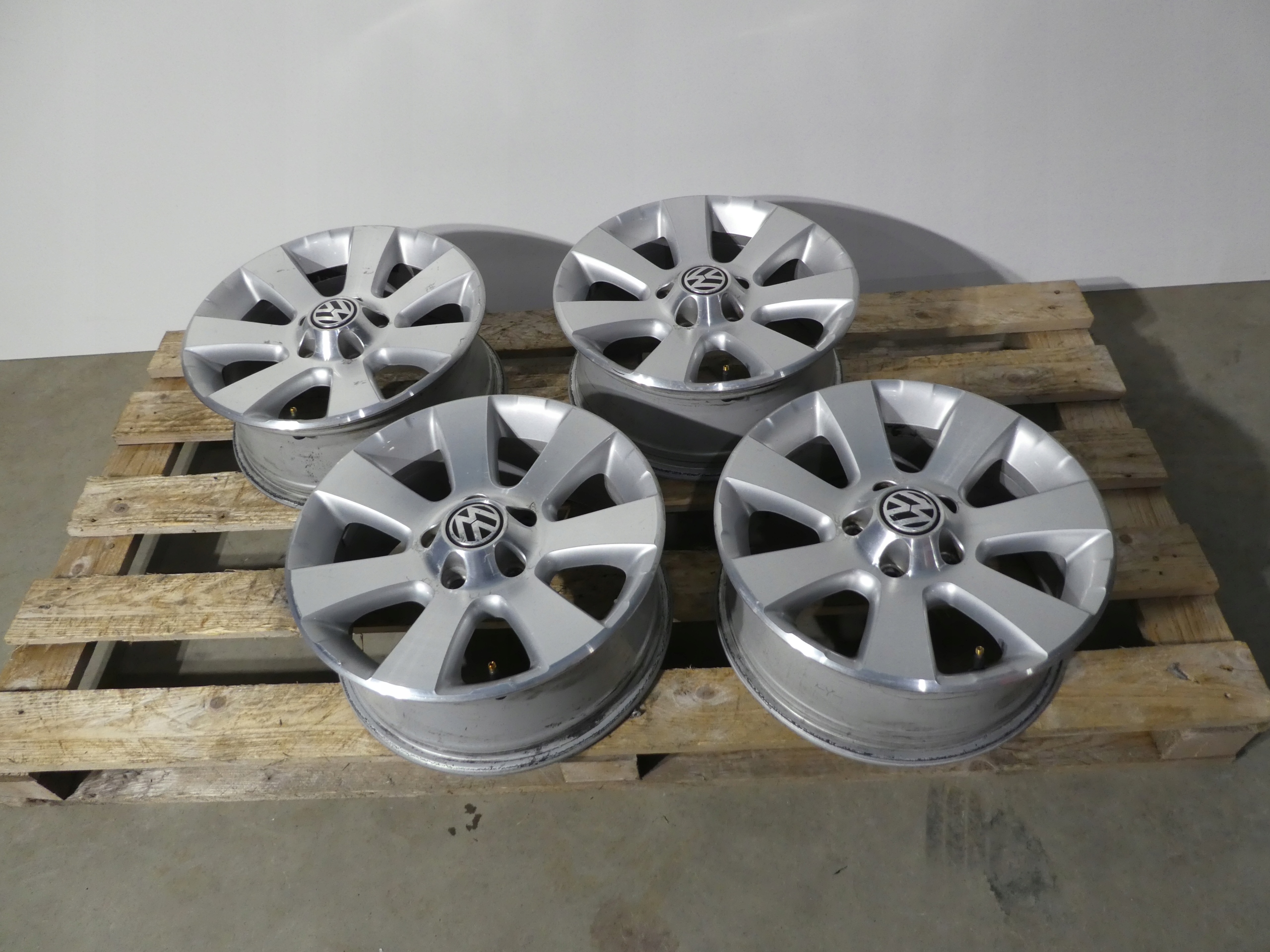 4X disc 5X112 16 5N0601025A VW TIGUAN 5N