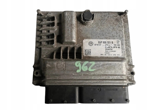 VW POLO 1.2TDI 28306769 03P906021B computer ECU