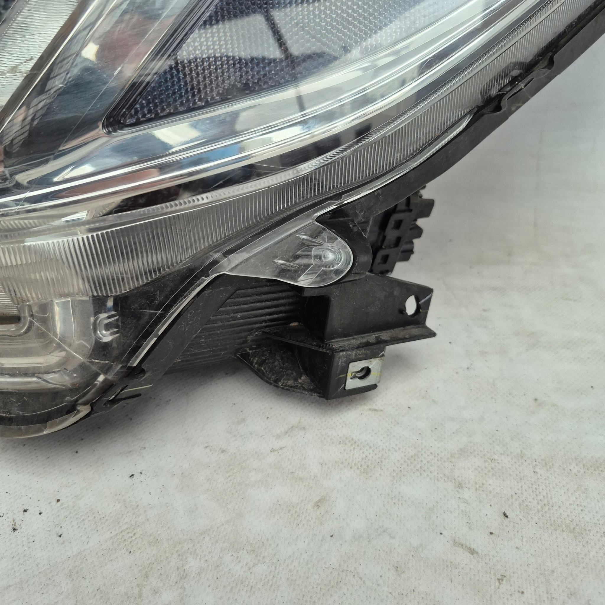 MITSUBISHI SPACE STAR II 2 LIFT 19-24 light front front left