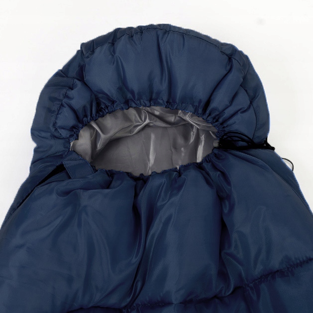 ŚPIWÓR TURYSTYCZNY LEKKI I CIEPŁY KOC LETNI KOŁDRA Z KAPTUREM POKROWIEC Kolor dominujący odcienie niebieskiego