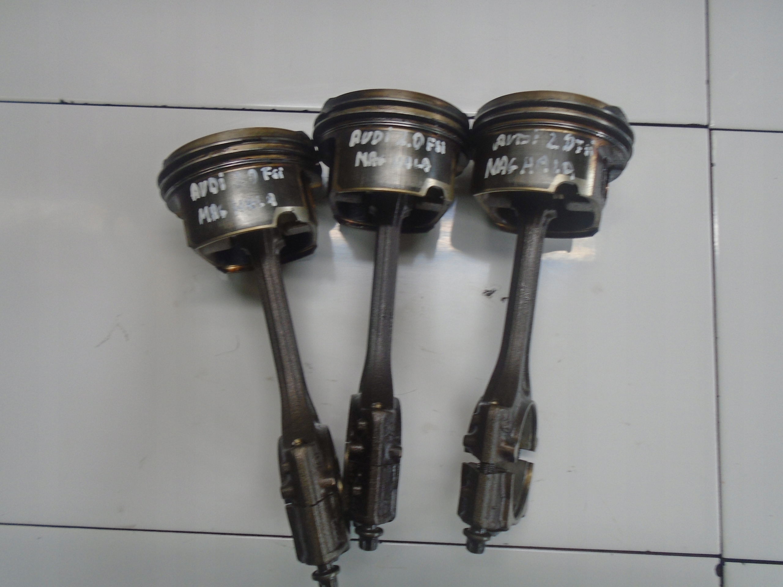 AUDI A4 B7 2.0TFSI BWE piston with connecting rod