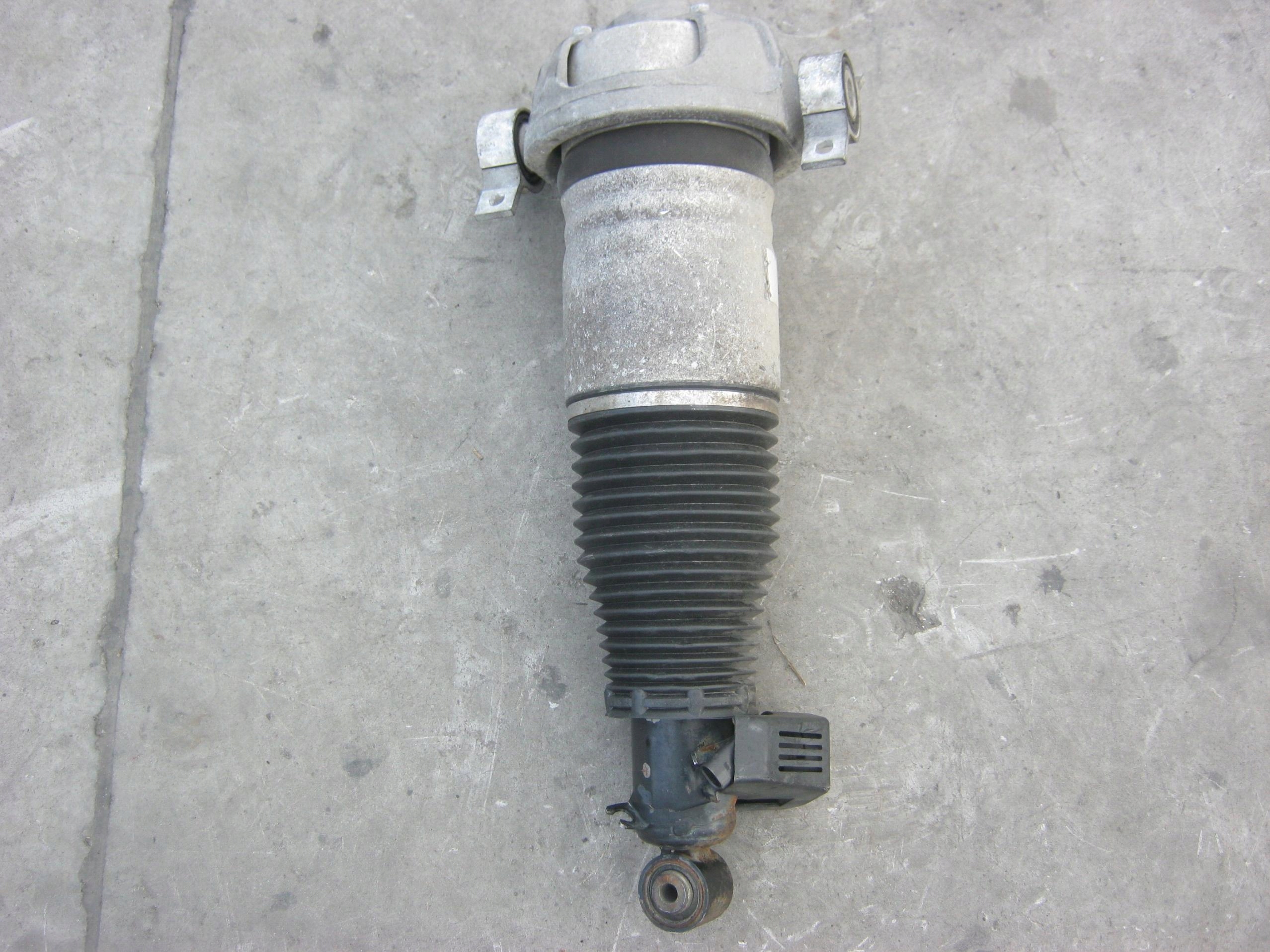 shock absorber MIECH AUDI Q7 TOUAREG left rear part rear