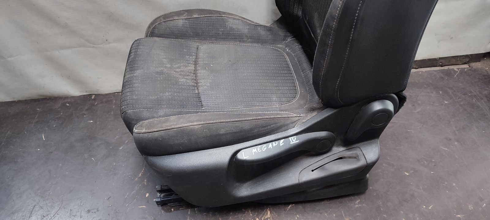 seat front front left driver´s Renault Megane IV kombi