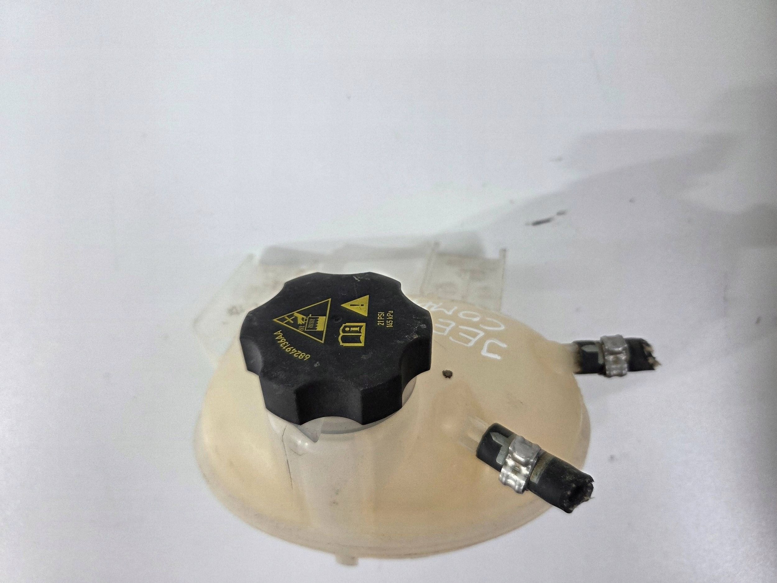Jeep Compass II VASCHETTA Serbatoio acqua 68366430AB (109)