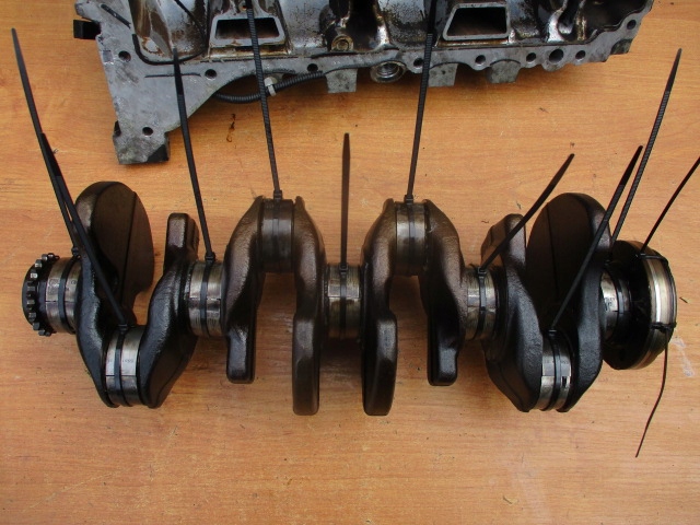 PEUGEOT CITROEN 207 308 C5 1.6 THP TURBO 5FX WAŁ 3 Producent części Peugeot OE