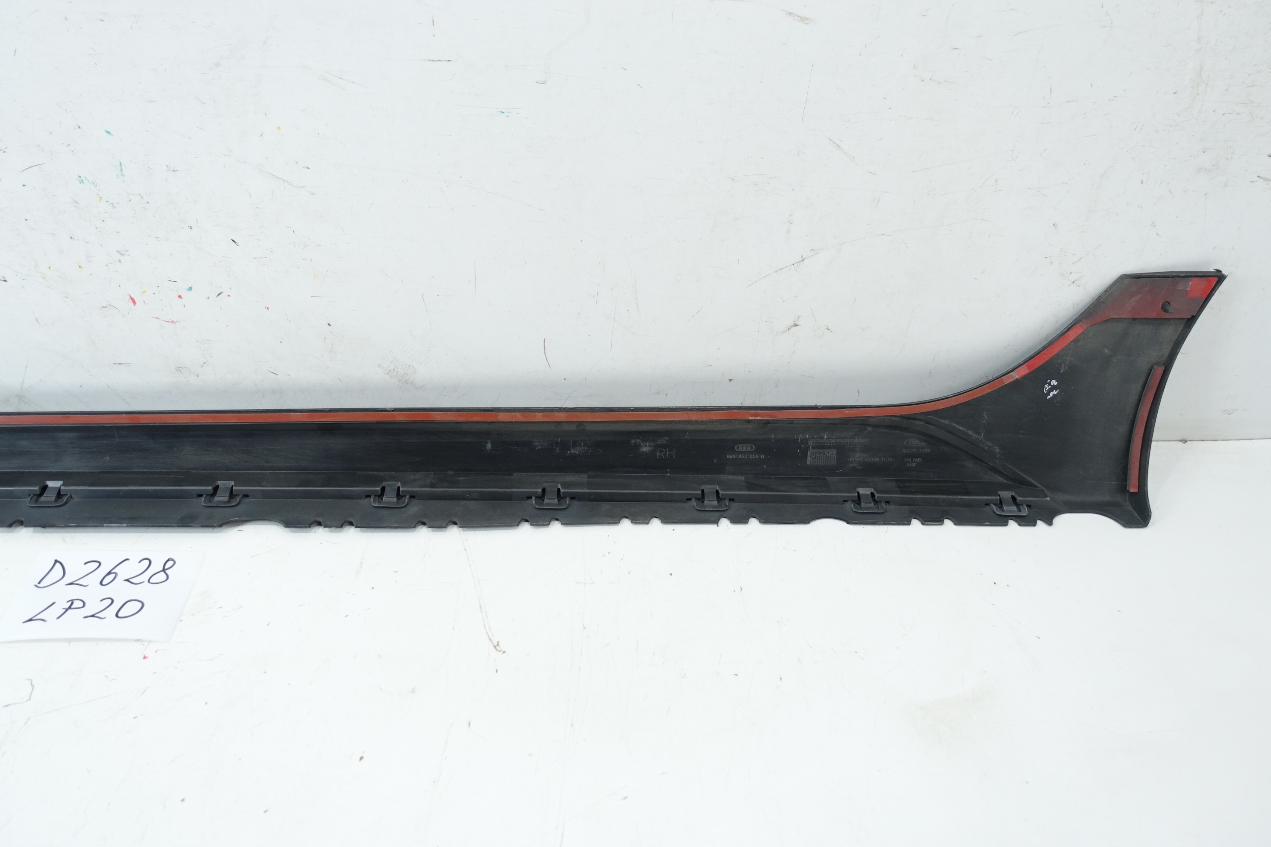 moulding cap threshold right AUDI A4 B9 LIFT KOMB