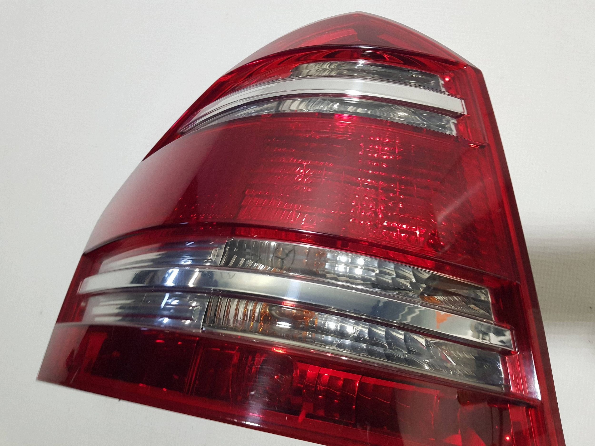 light left rear part left rear MERCEDES GL X164 A1648204164