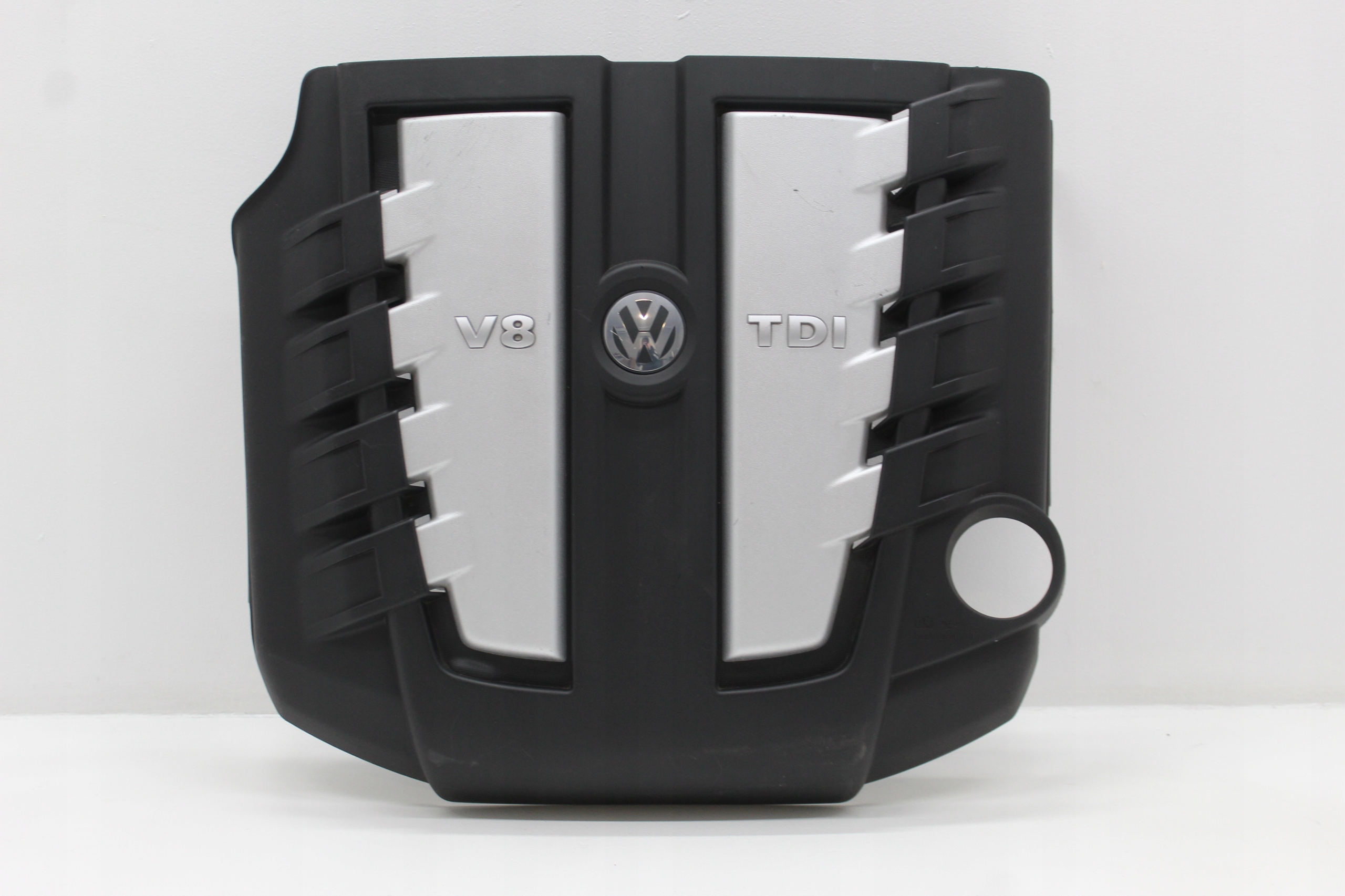 VW TOUAREG 7P 4.2 TDI крышка двигателя V8 057103925H