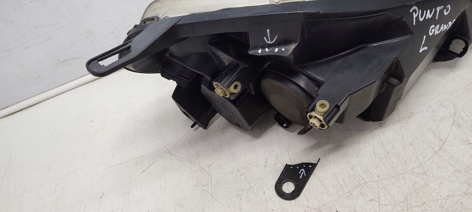 light front front left Fiat Grande Punto