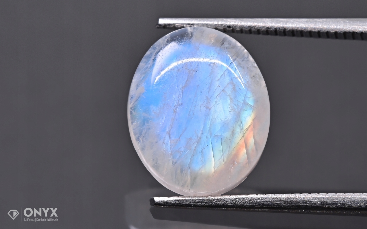 Měsíční kámen konvexní mělký ovál 12x10 mm