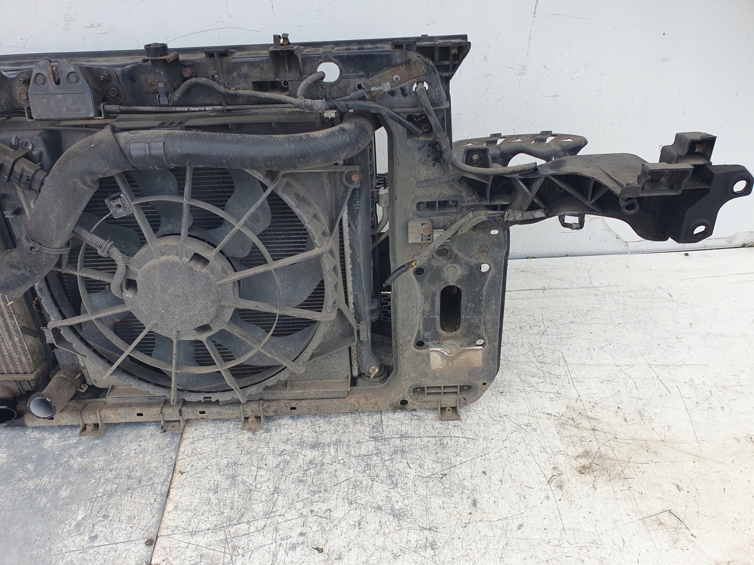 Kia Sportage 3 10- 1.7 CRDI front body wall pillar