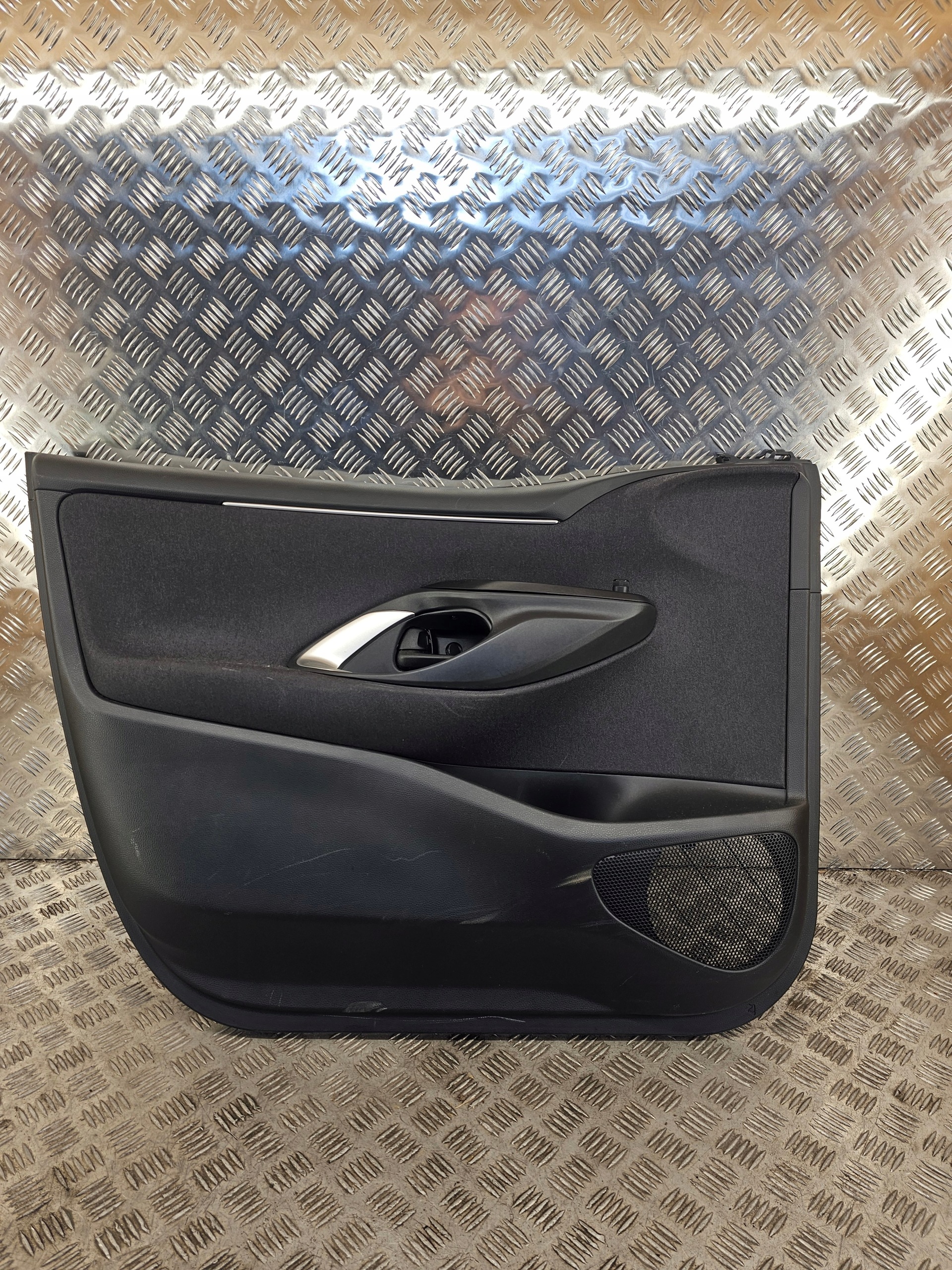 MAZDA 2 TOYOTA YARIS IV side door left front