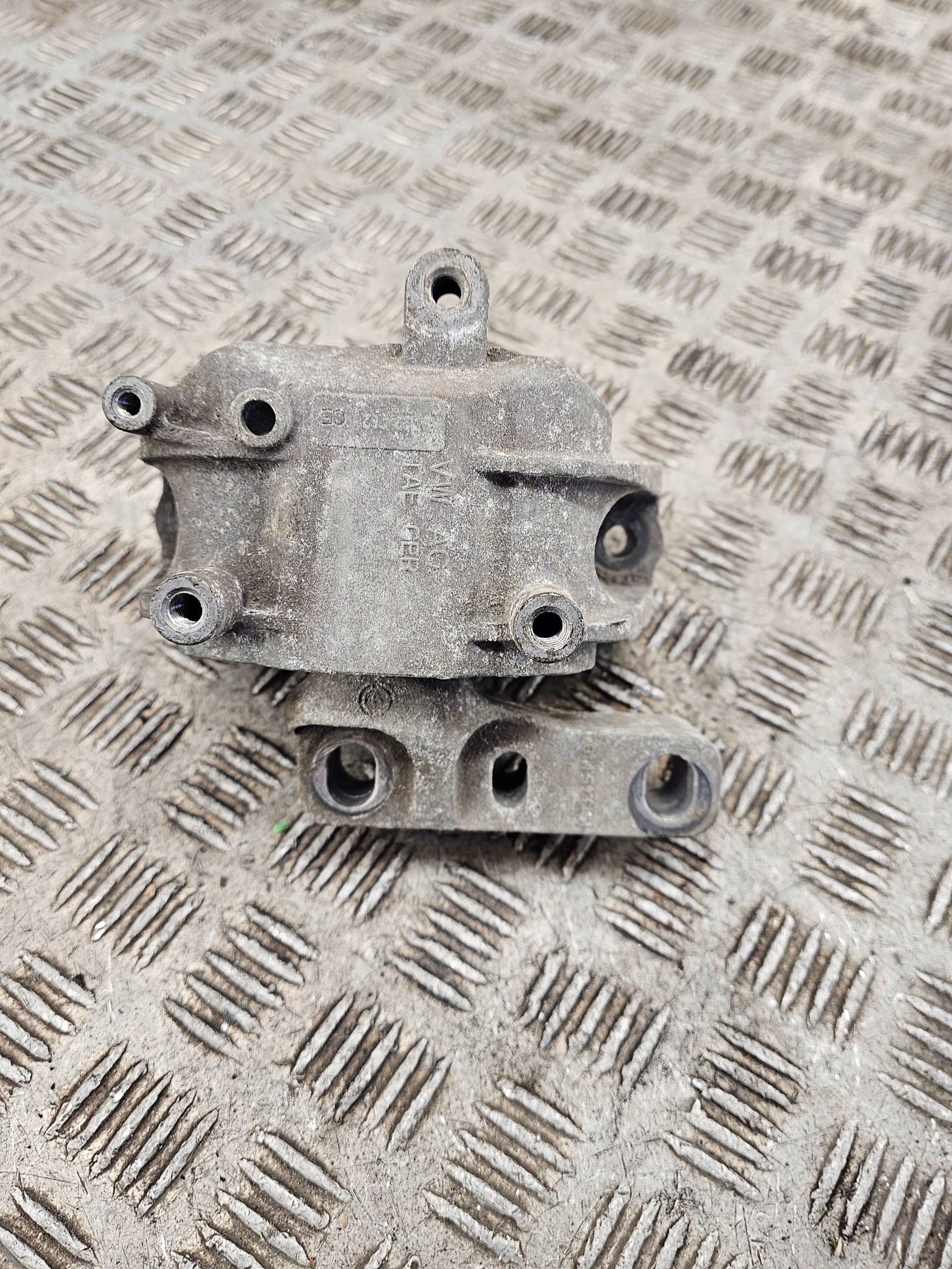holder engine mount VOLKSWAGEN CADDY 1K0199262
