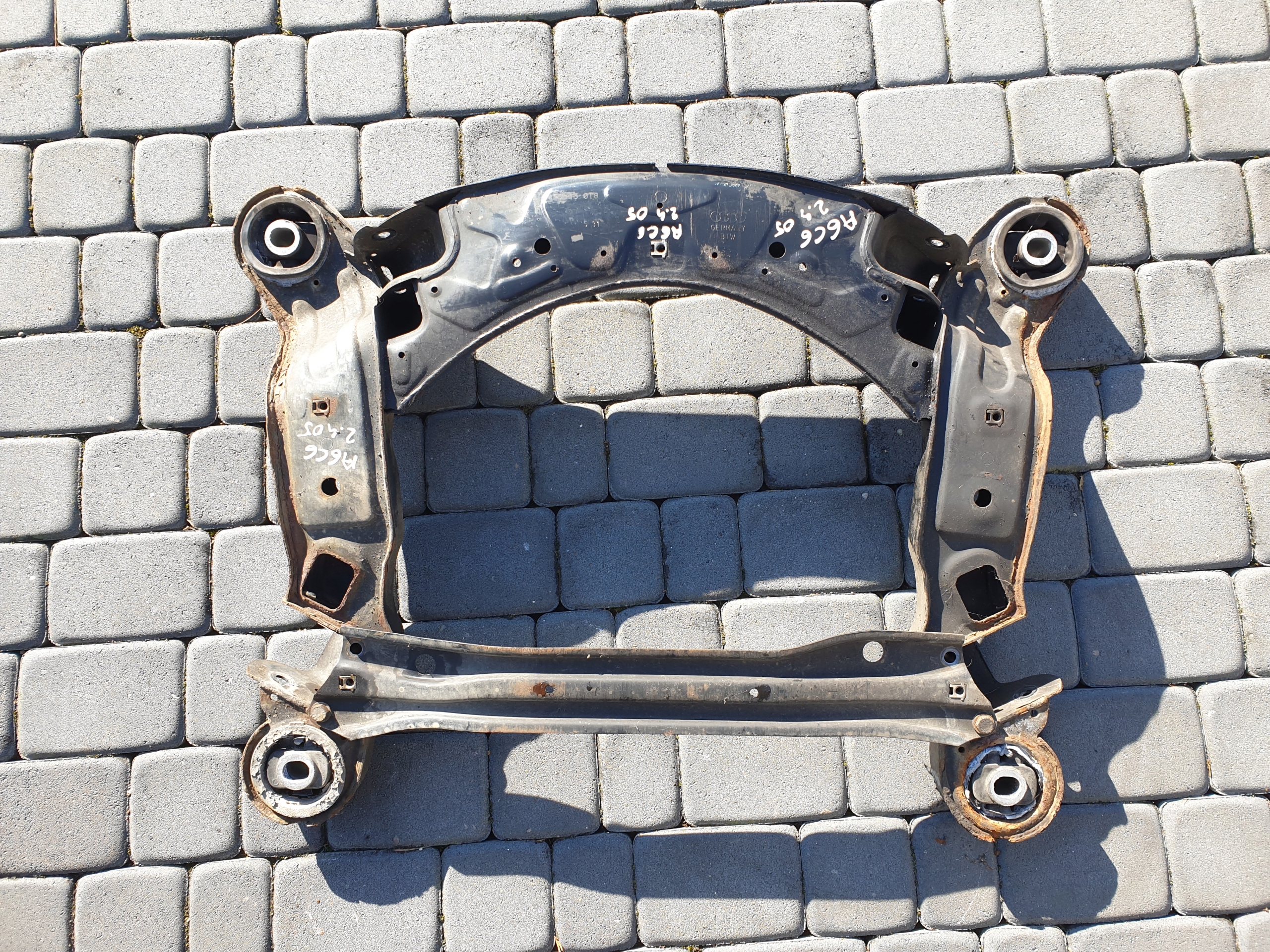 axle beam axle beam subframe AUDI A6 C6 2005